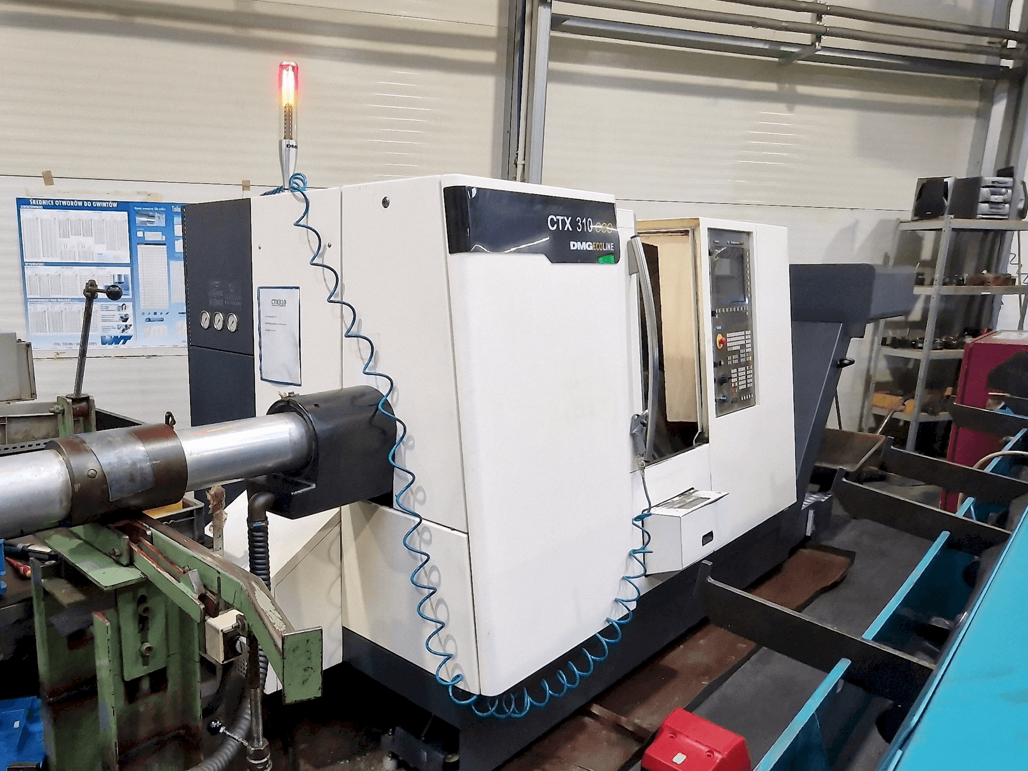 Vue latérale gauche de la machine DMG CTX 310 ecoline