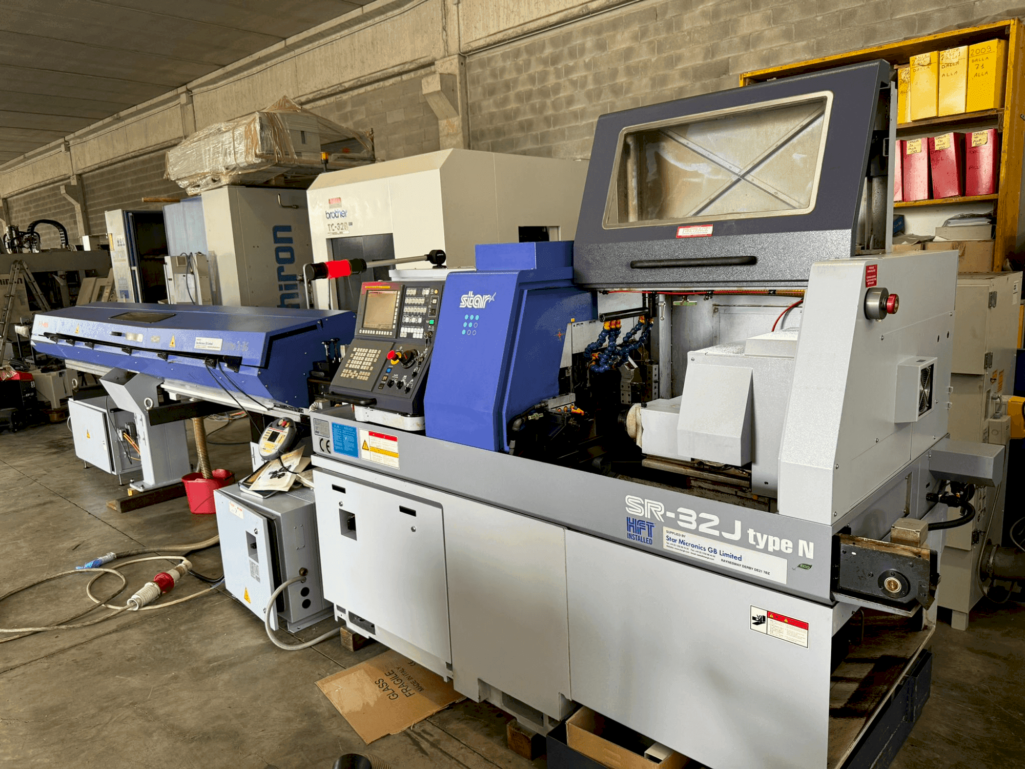 Vue de face de la machine Star SR-32J type N
