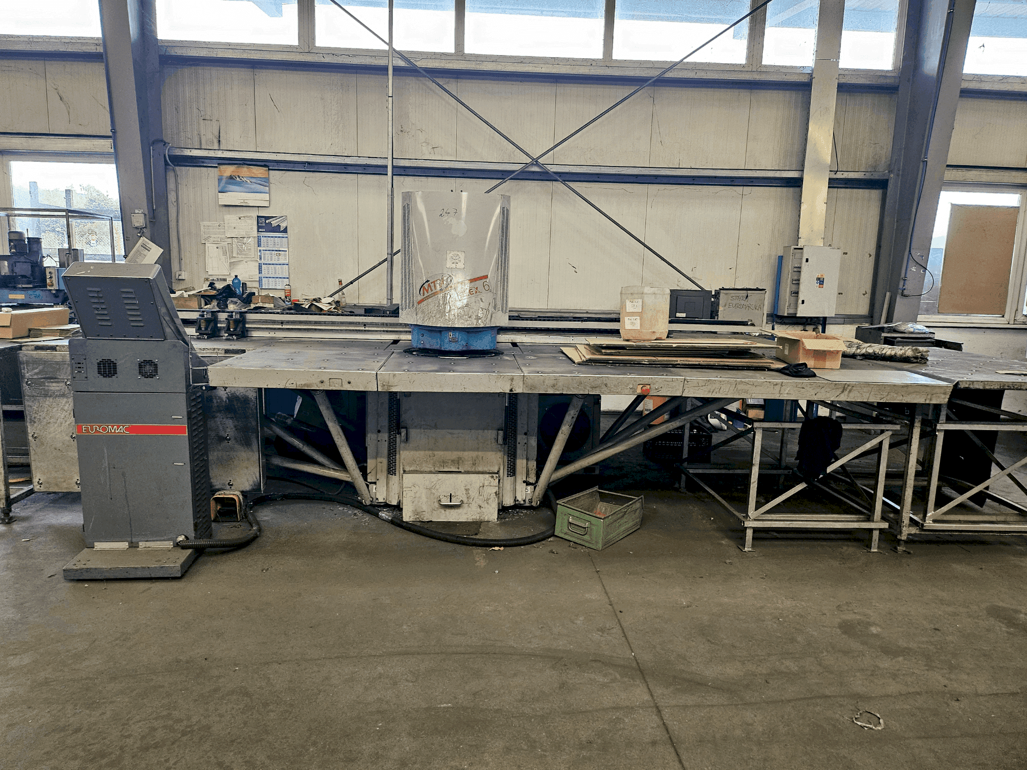 Vue de face de la machine Euromac MTX Flex 6