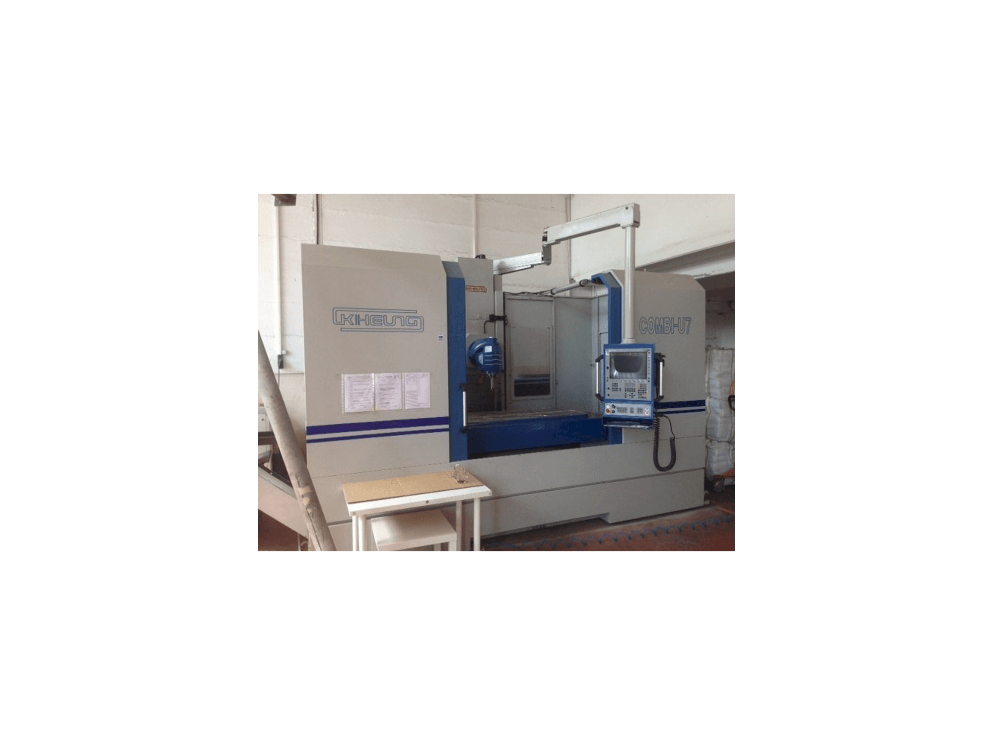 Vue de face de la machine KIHEUNG COMBI U7