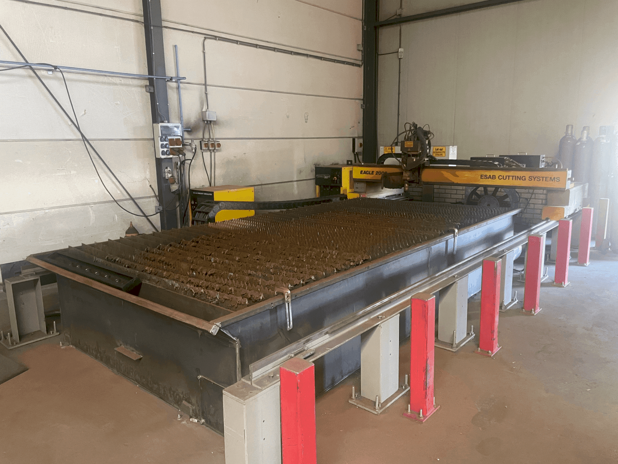 Vue de face de la machine ESAB EAGLE 2000