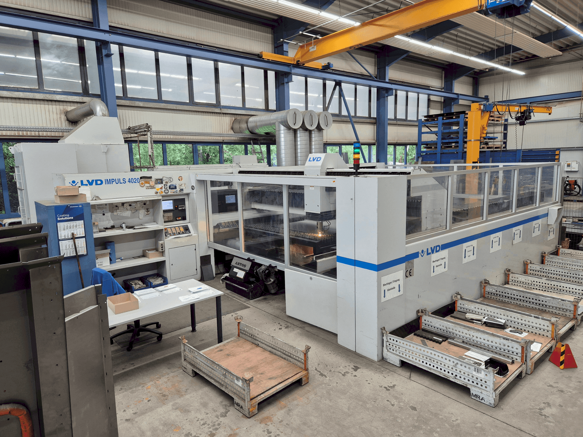 Vue de face de la machine LVD Impuls 4020