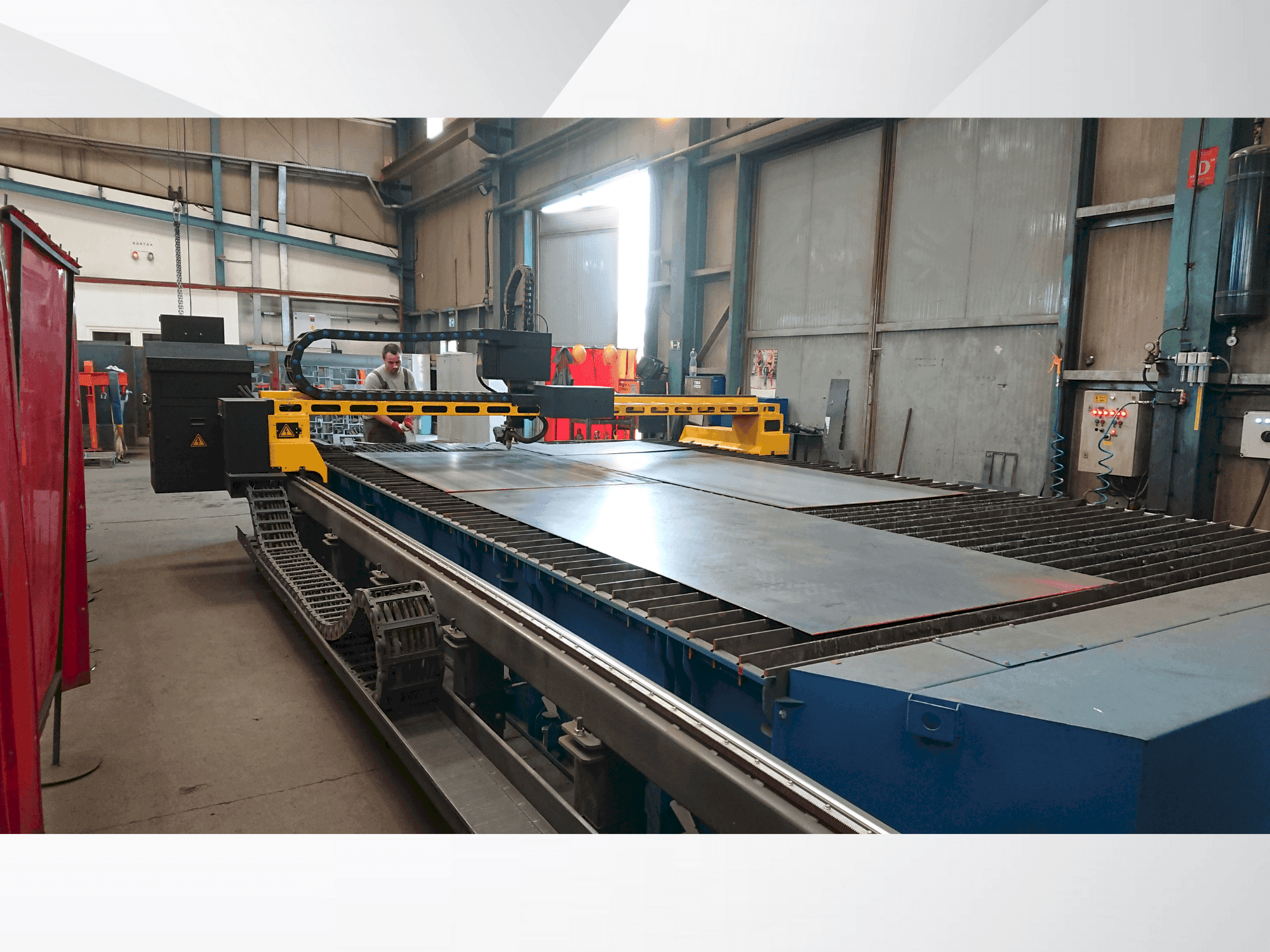 Vue de face de la machine AJAN PP 260 A-5T