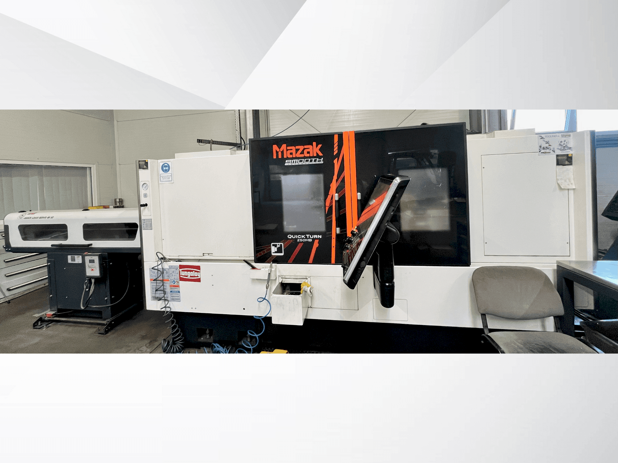 Vue de face de la machine Mazak Quick Turn 250MB