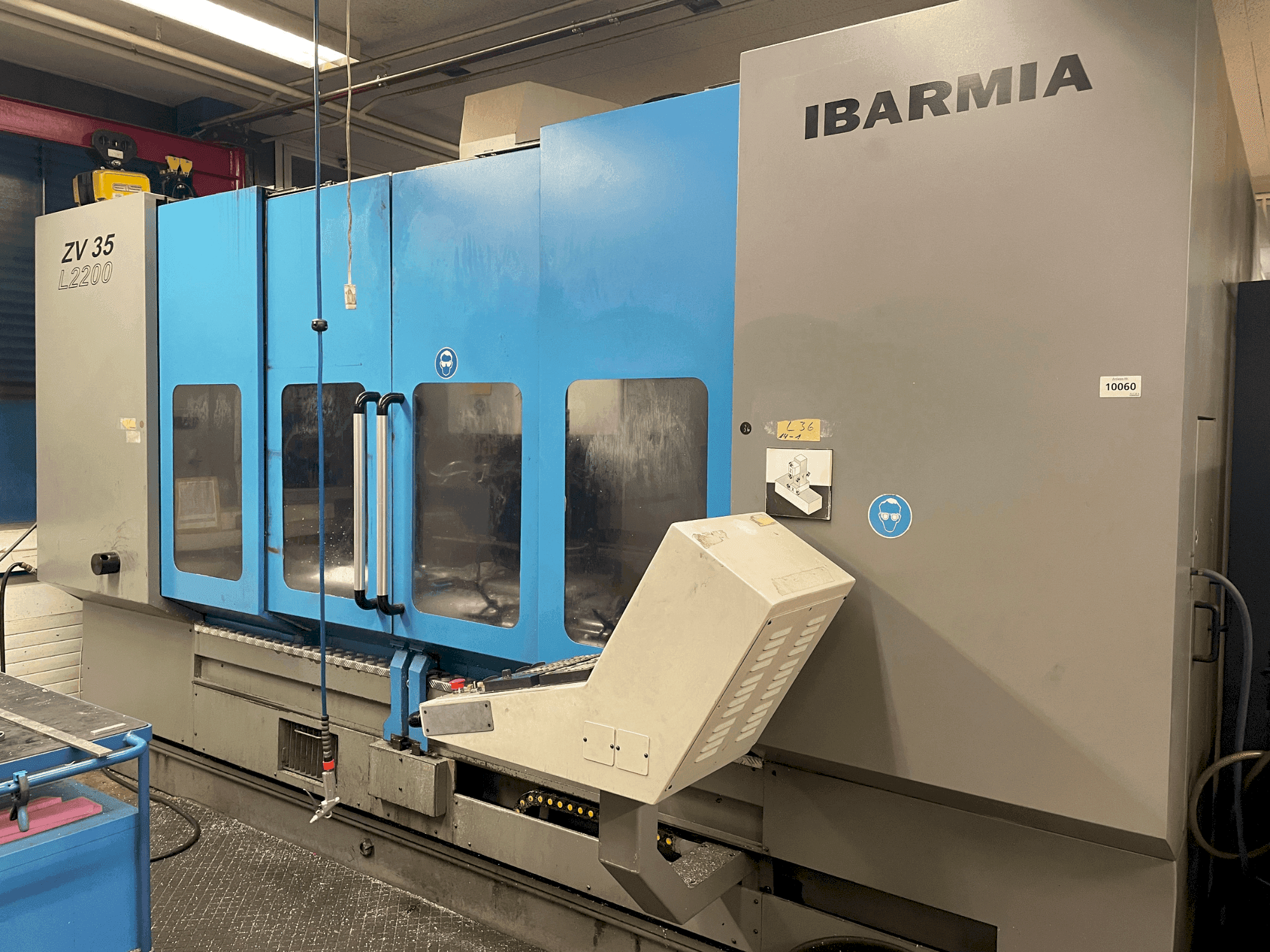 Vue de face de la machine IBARMIA ZV 35 L2200