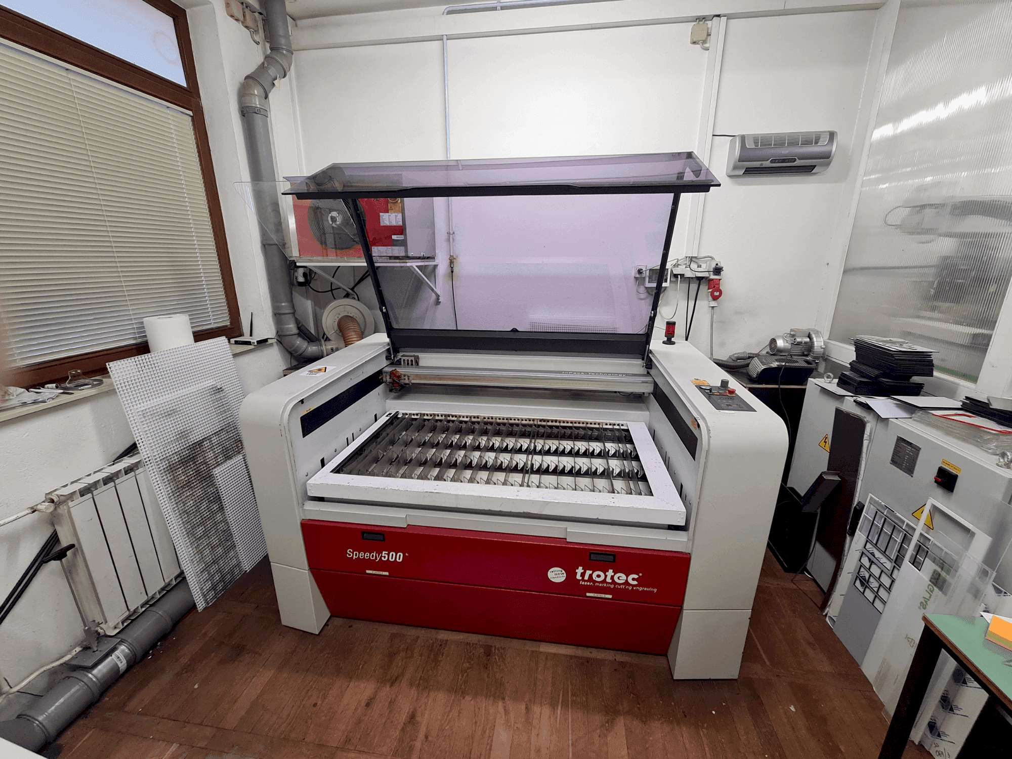 Vue de face de la machine Trotec Speedy 500