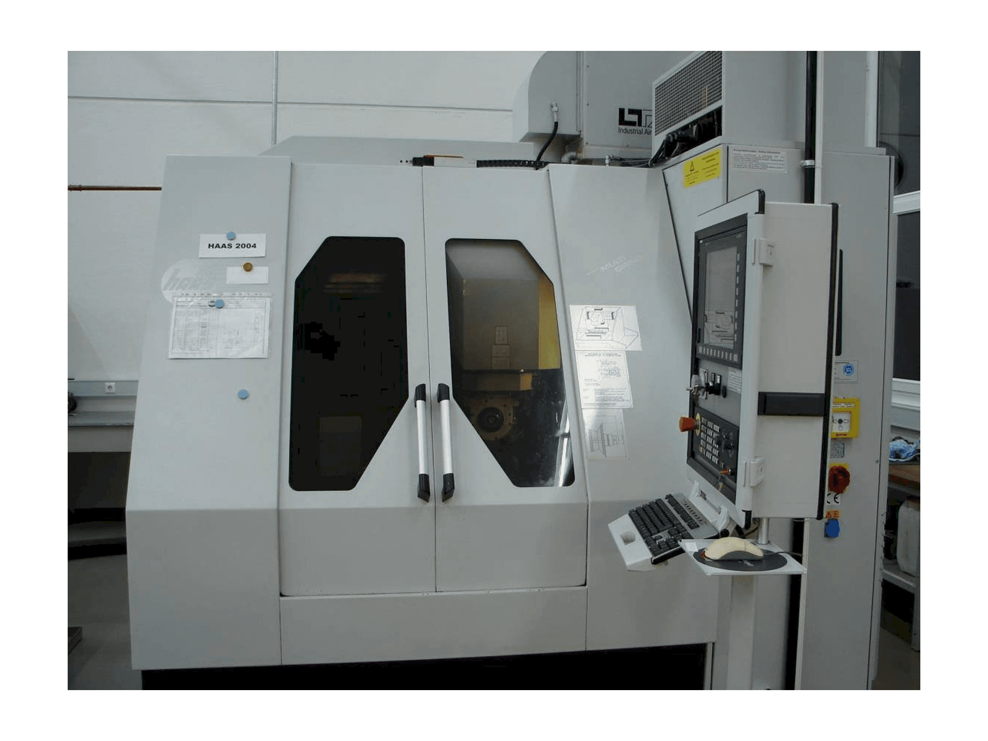 Vue de face de la machine HAAS Multigrind AF