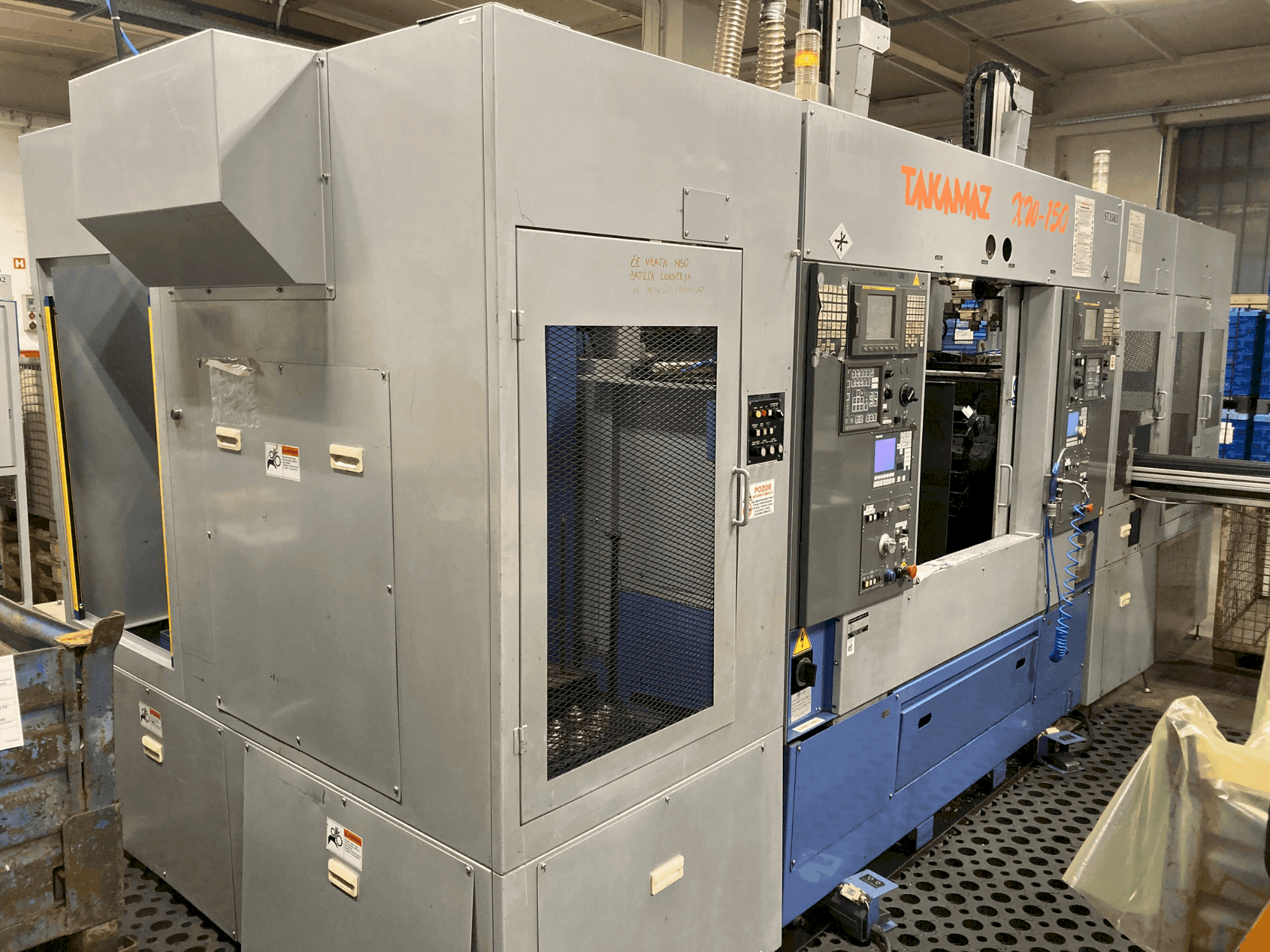 Vue de face de la machine Takamaz XW-150