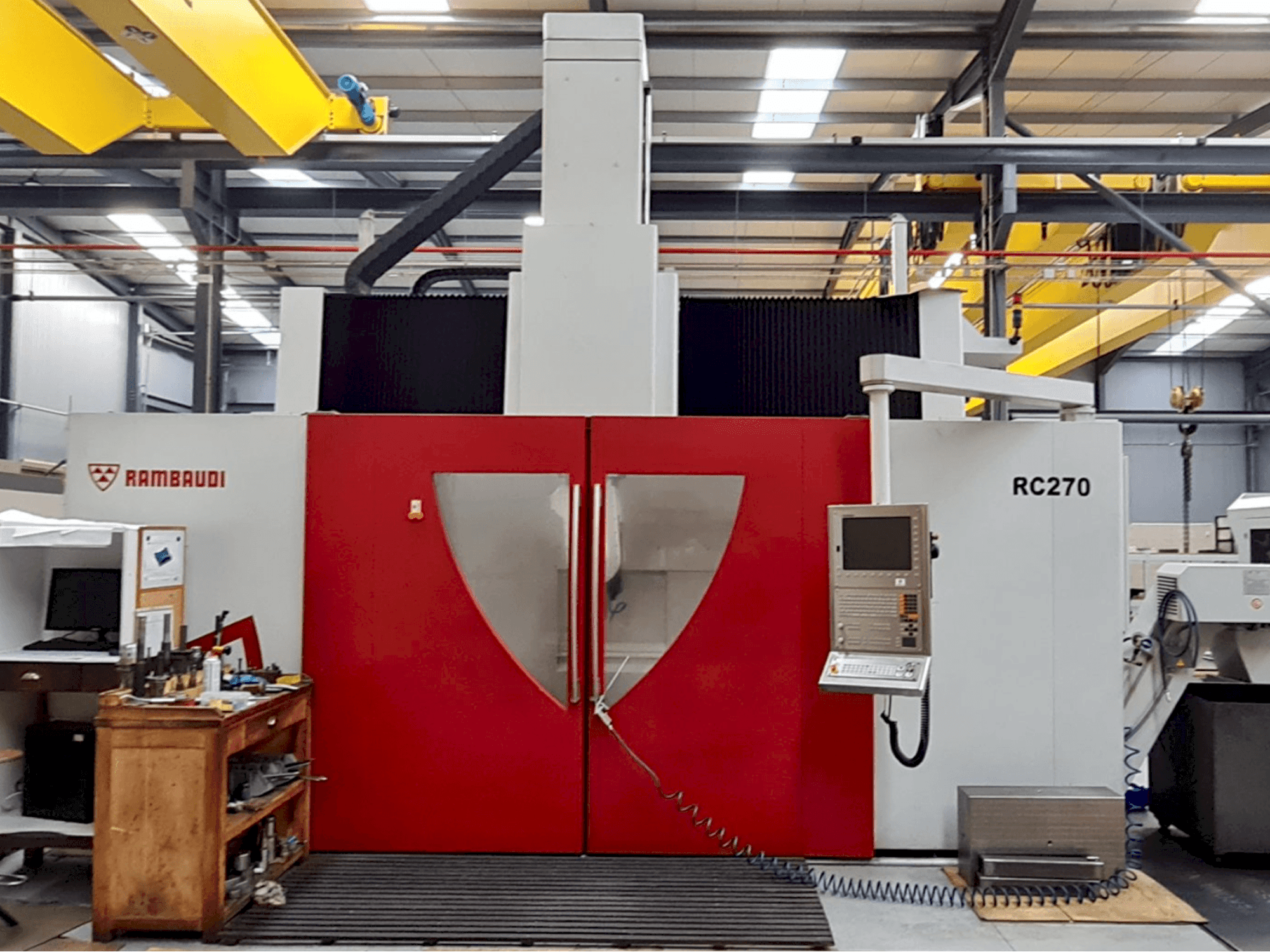 Vue de face de la machine Rambaudi RC 270