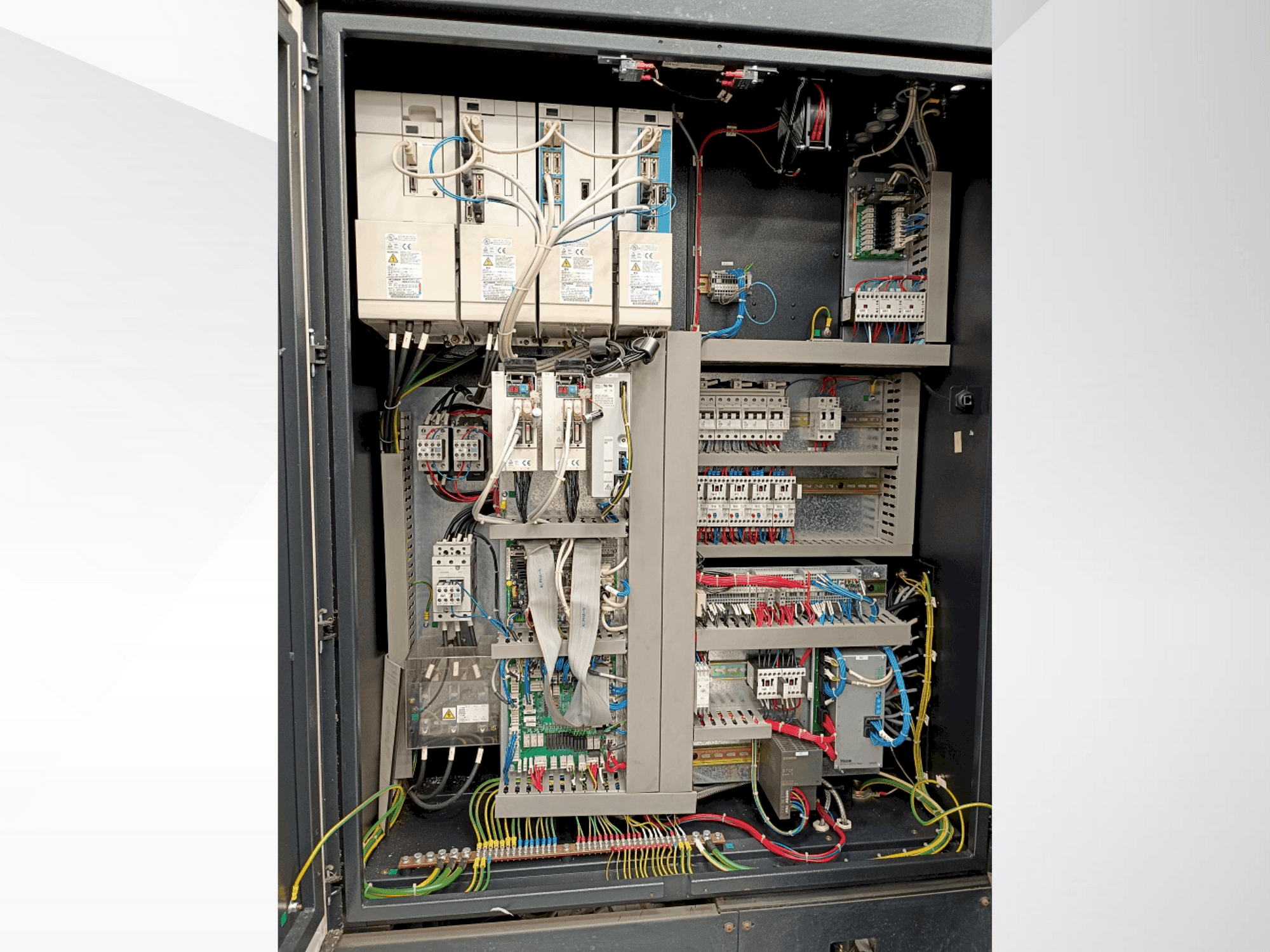 Détail de la machine Mazak VTC-200C