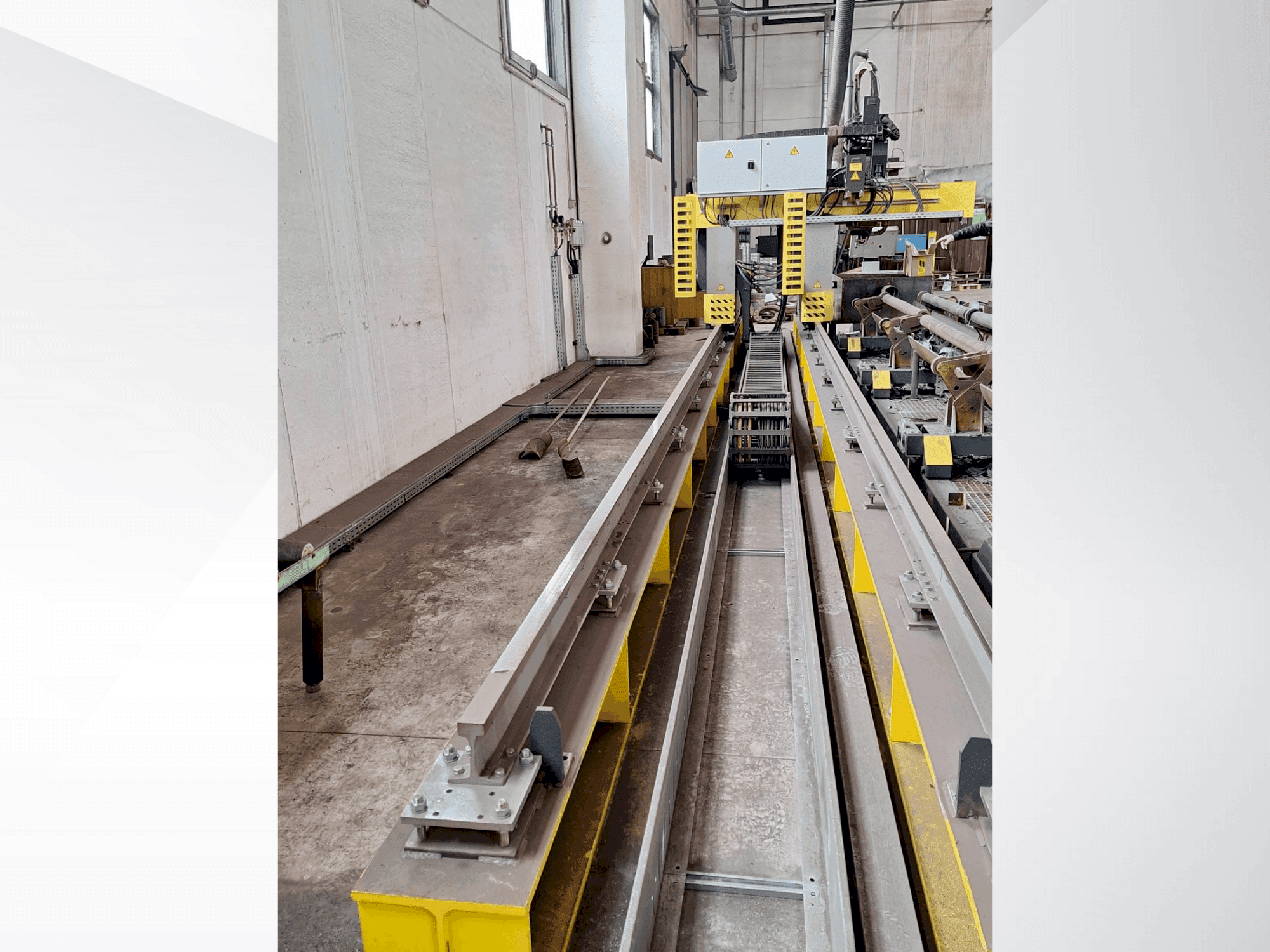 Vue de face de la machine ESAB SUPRAREX 3100