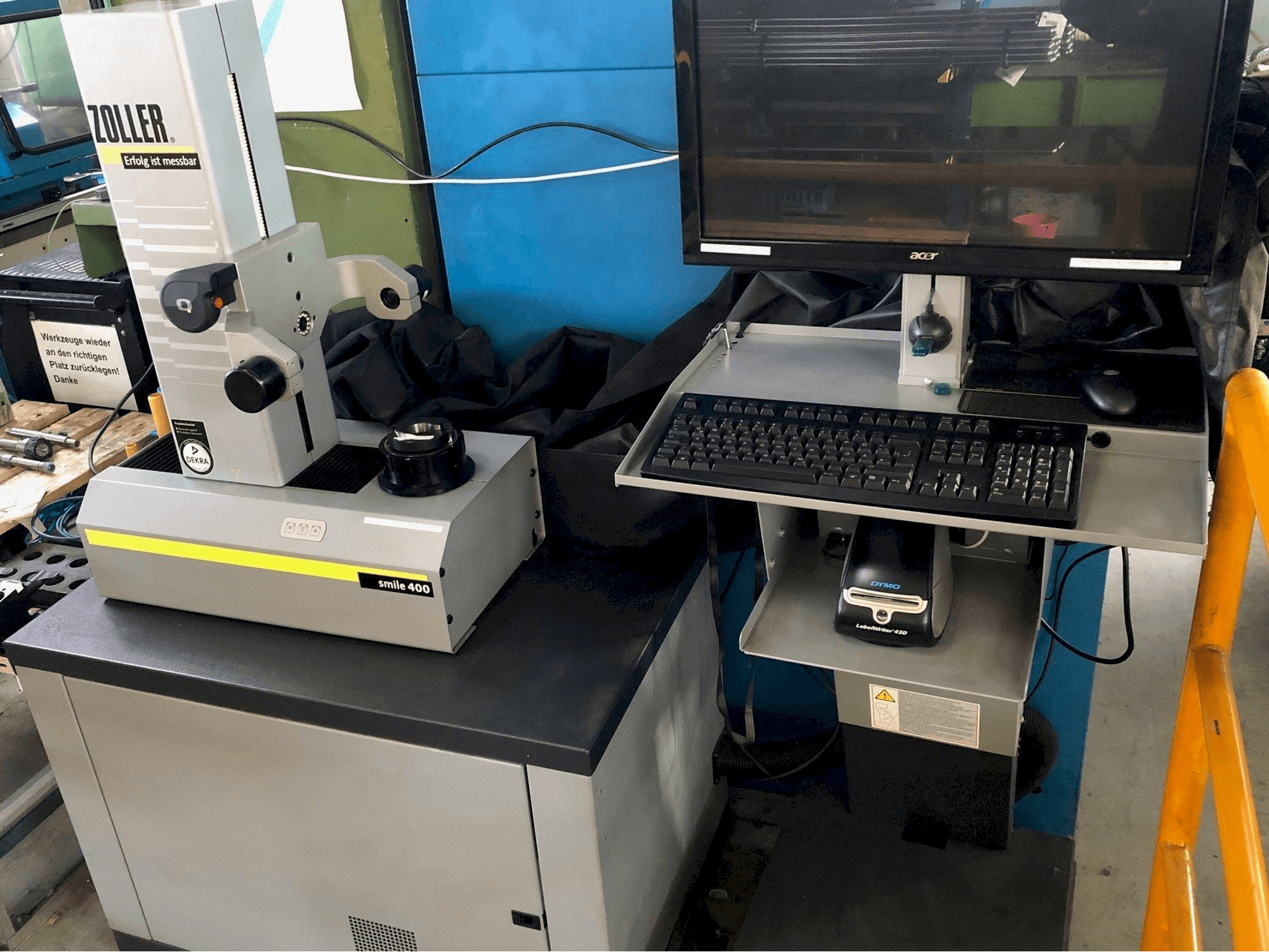 Front view of Zoller smile 400 machine