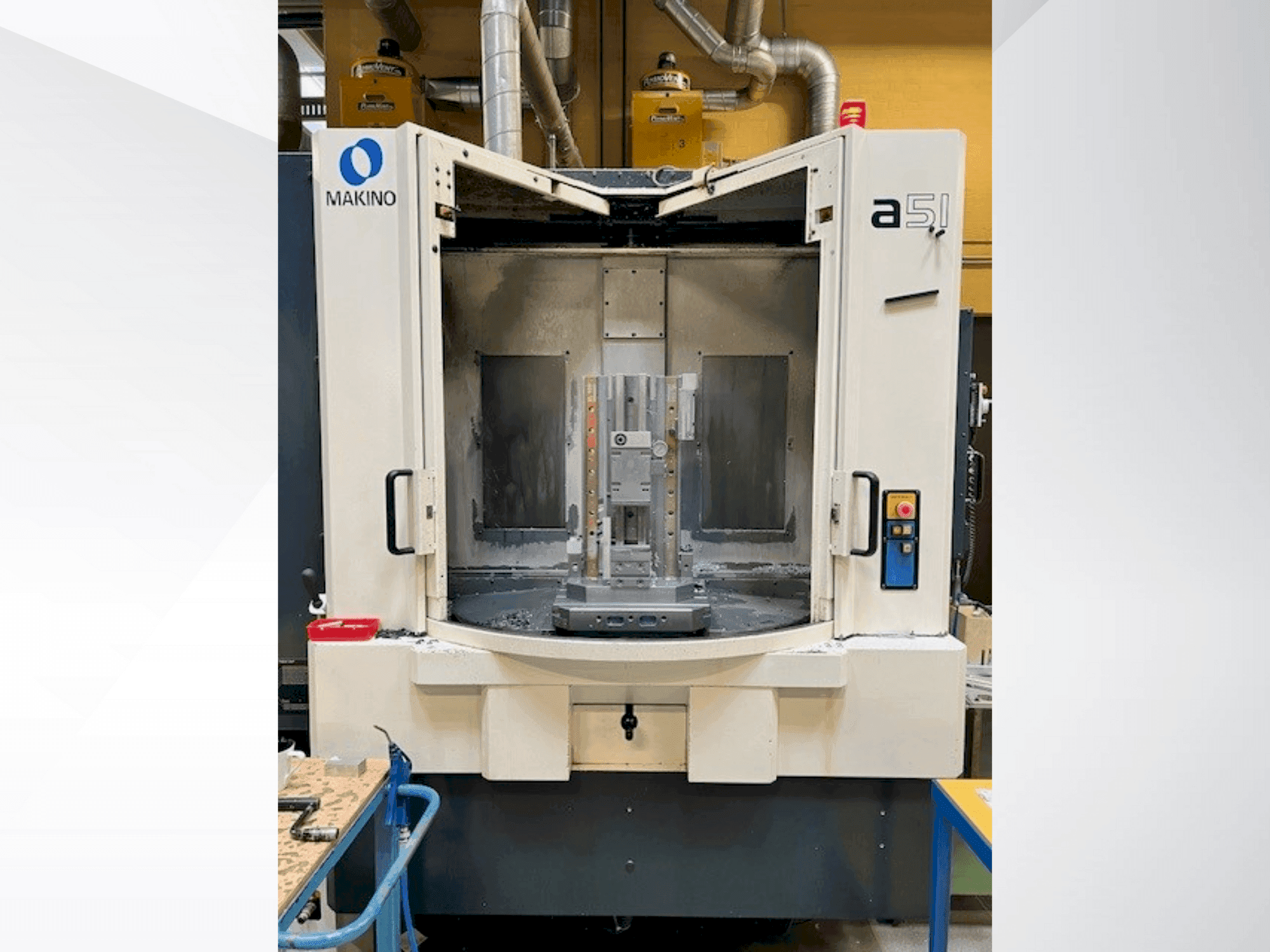 Vue de face de la machine Makino a51-A 60