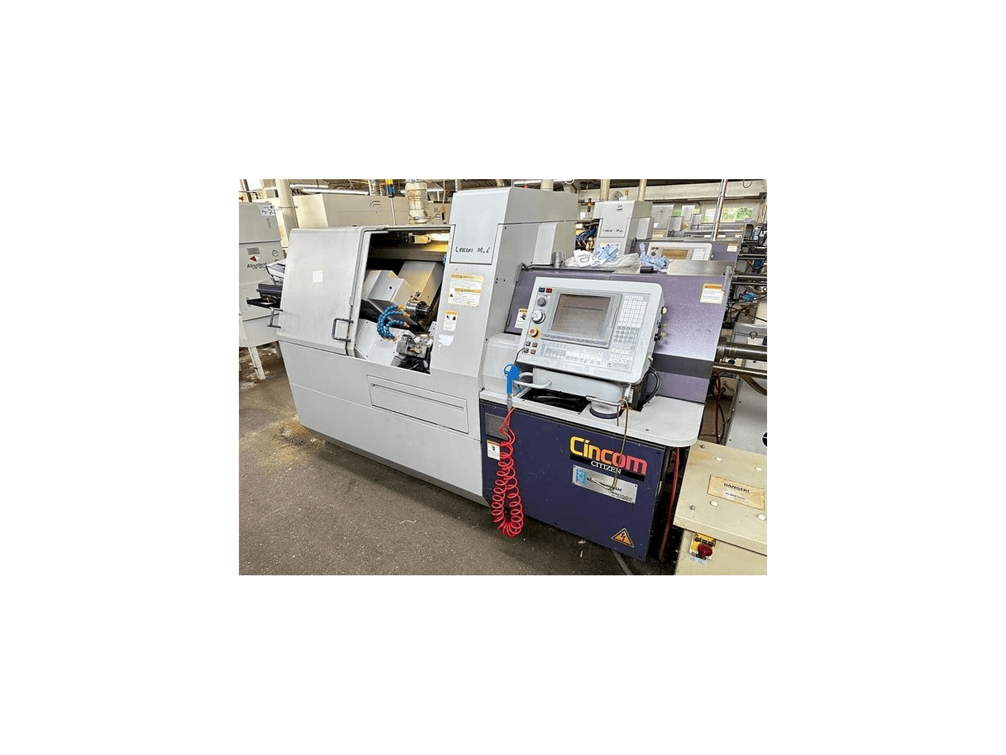 Vue de face de la machine Citizen M32 III