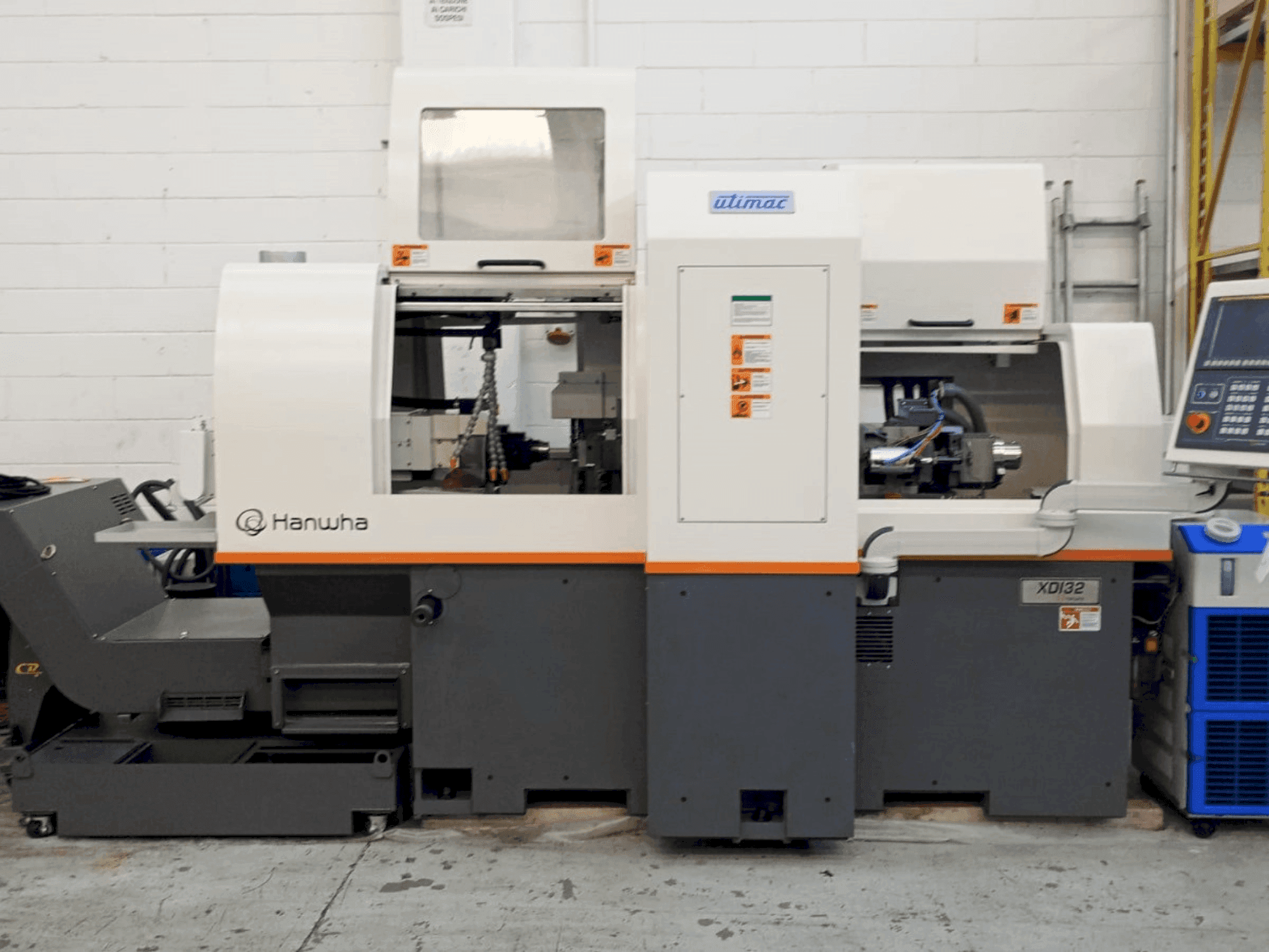 Vue de face de la machine Hanwha XDI32-N
