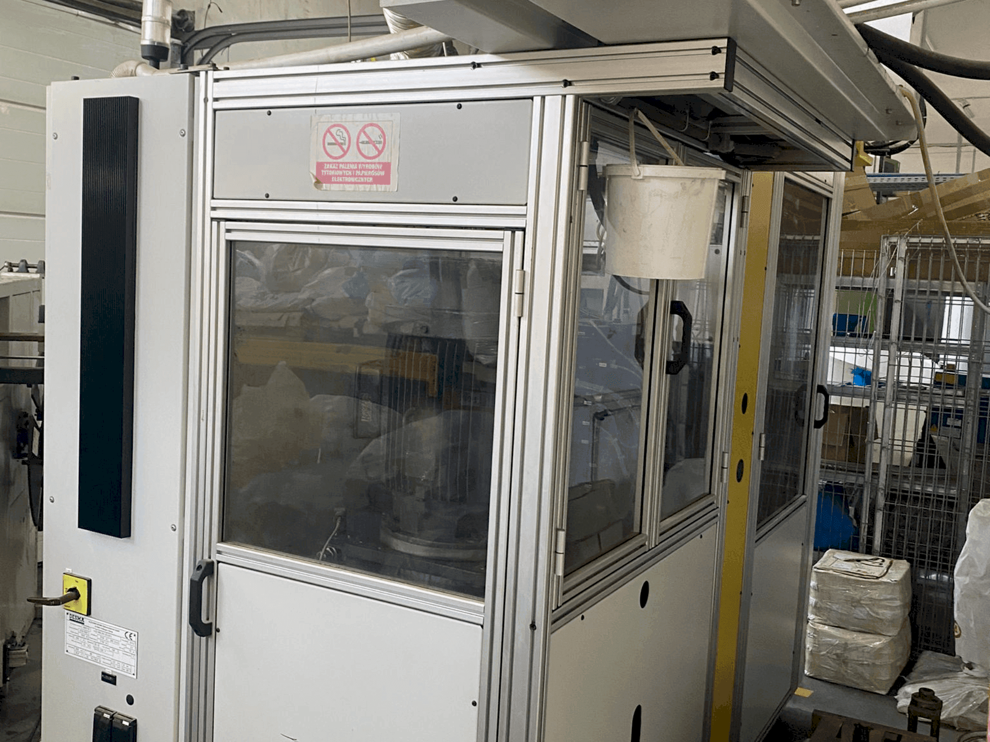 Vue de face de la machine Kloeckner Desma D 968.250 ZO S1