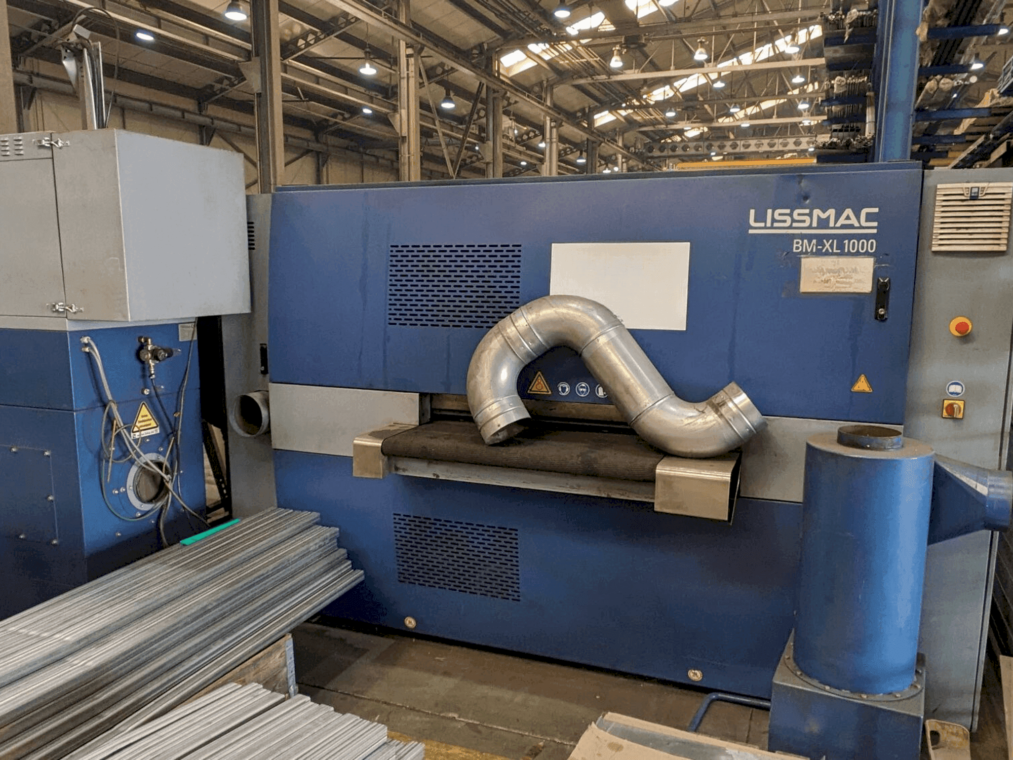 Vue de face de la machine LISSMAC SBM XL 1000 S2B2