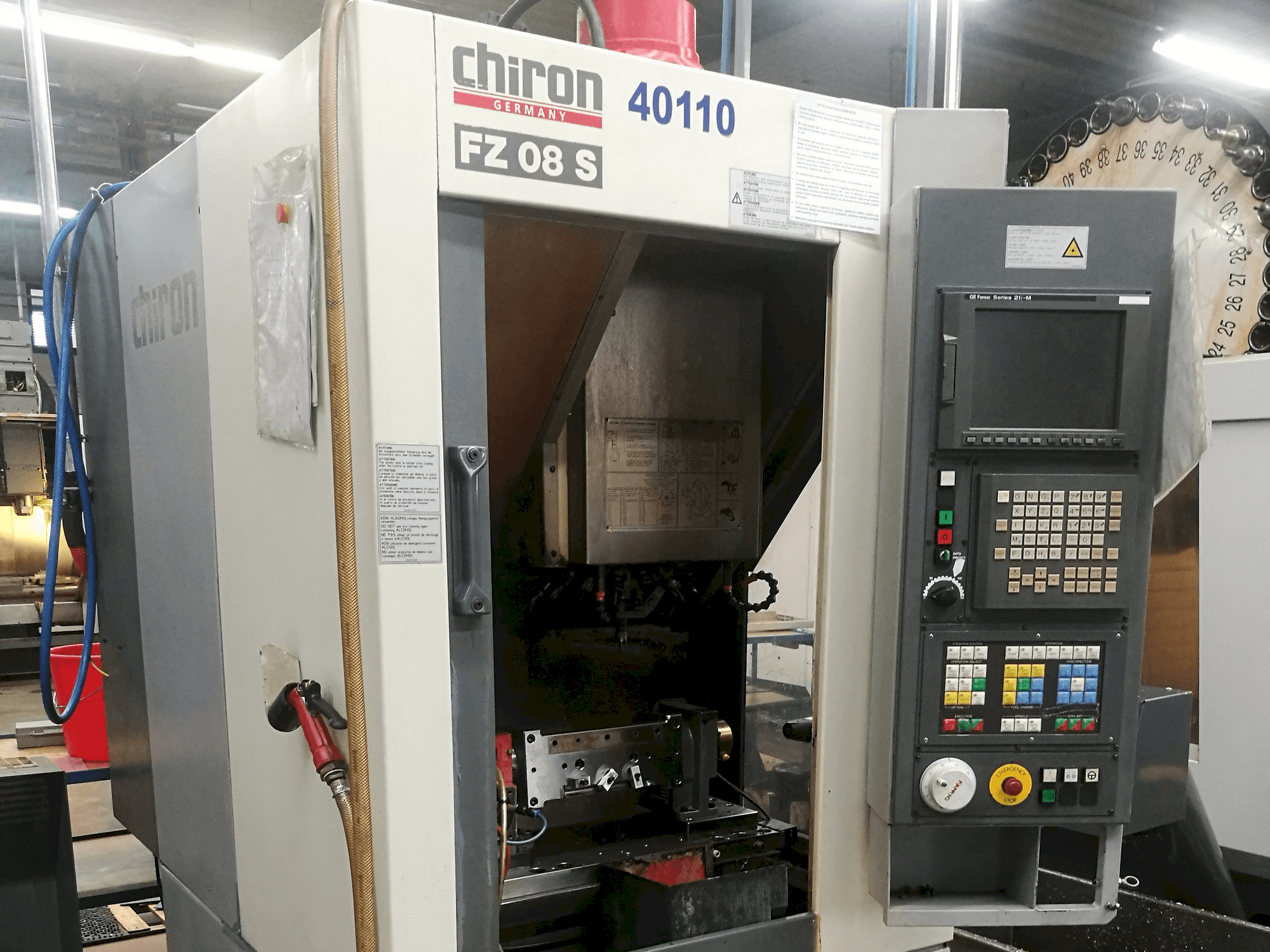 Front view of CHIRON FZ08S machine