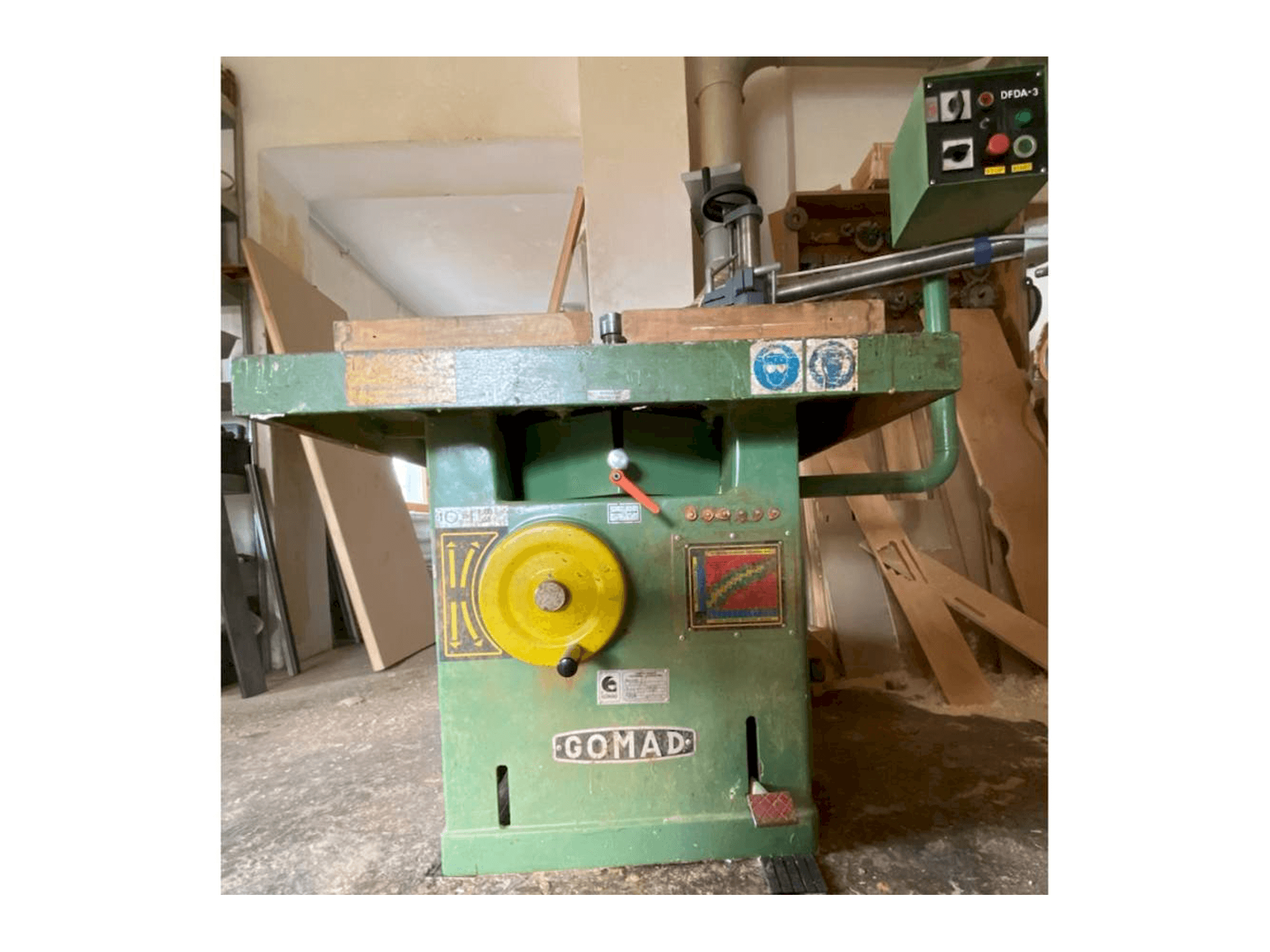 Vue de face de la machine GOMAD DFDA-3