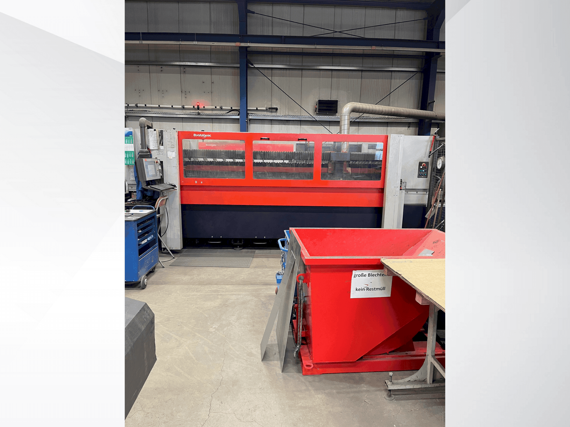 Vue de face de la machine Bystronic Bystar 3015