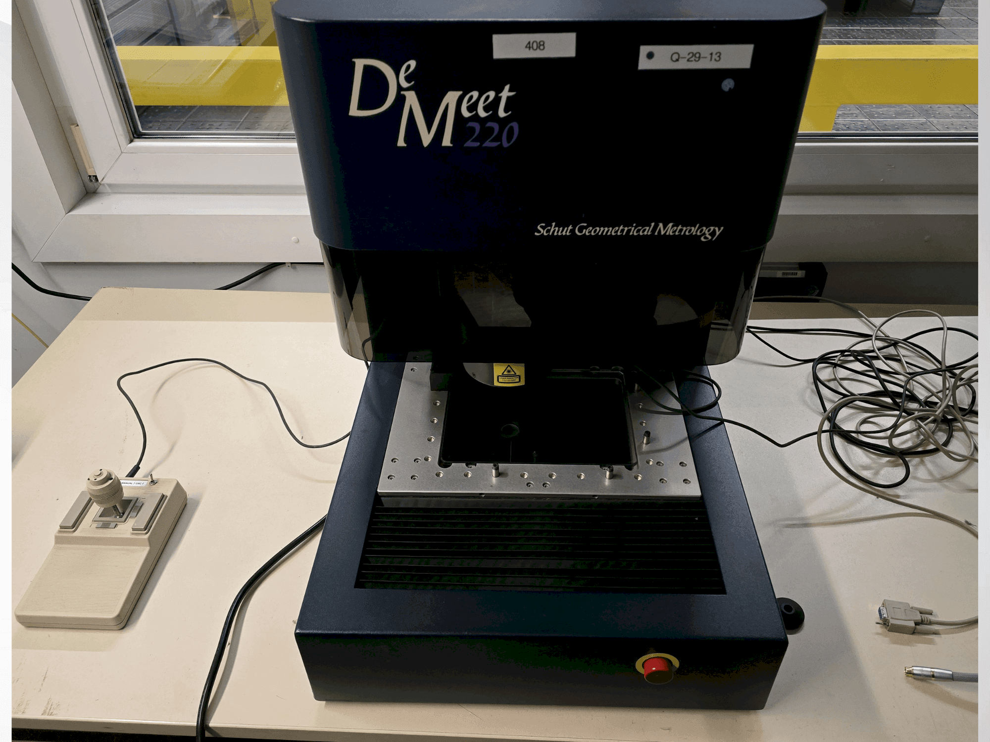 Vue de face de la machine SCHUT DeMeet-200
