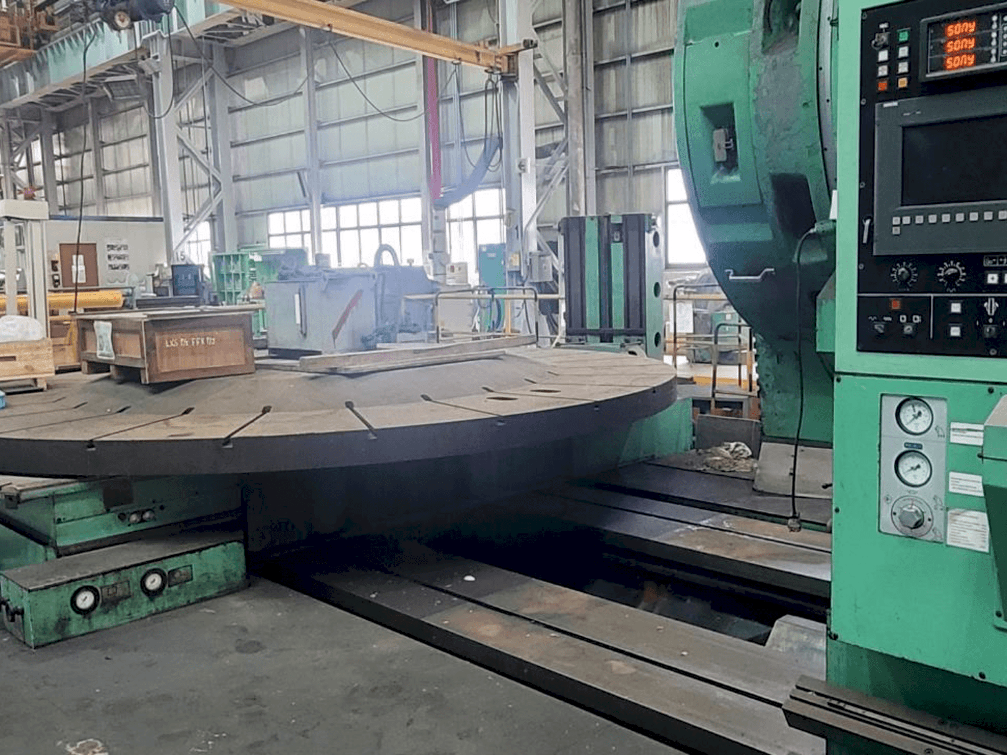 Vue de face de la machine MAAG SH-600