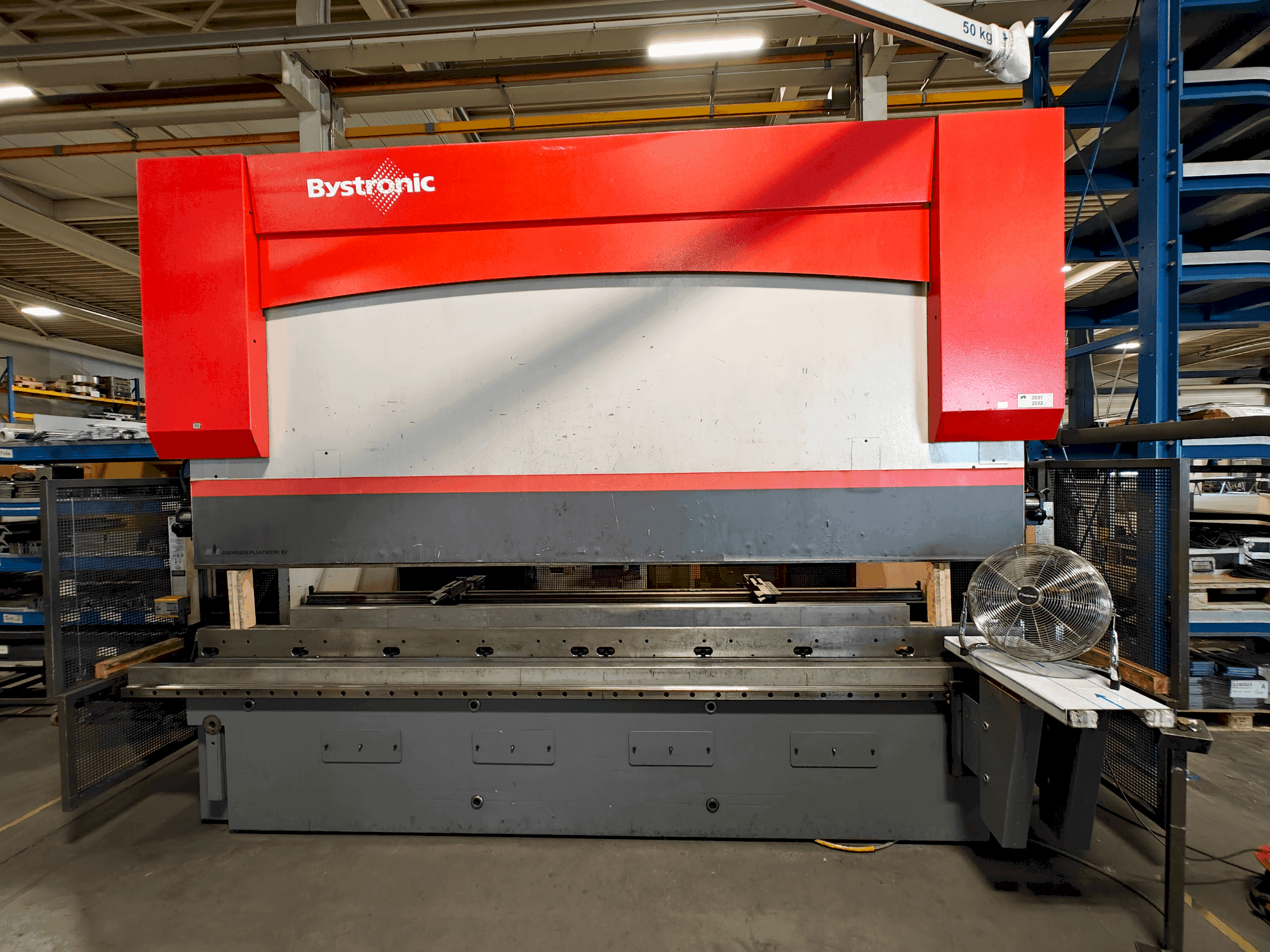 Vue de face de la machine Bystronic PR 200x4100