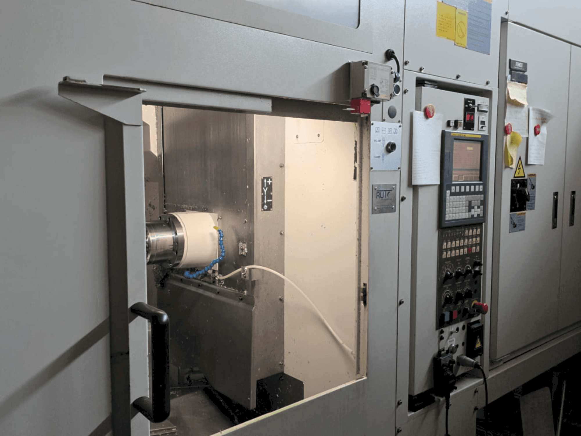 Vue de face de la machine Tongtai TMH-400