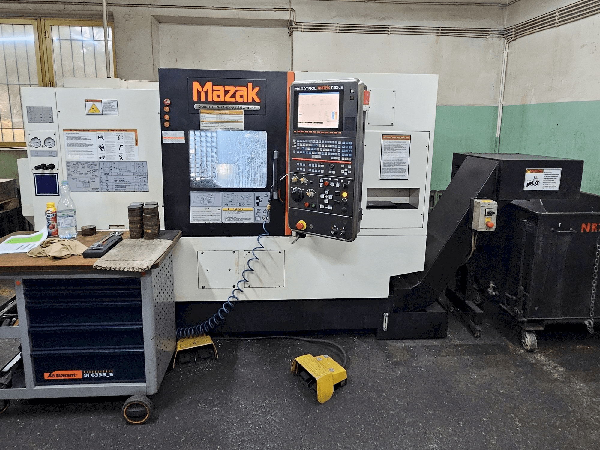 Vue de face de la machine Mazak Quickturn Nexus 250-II MS