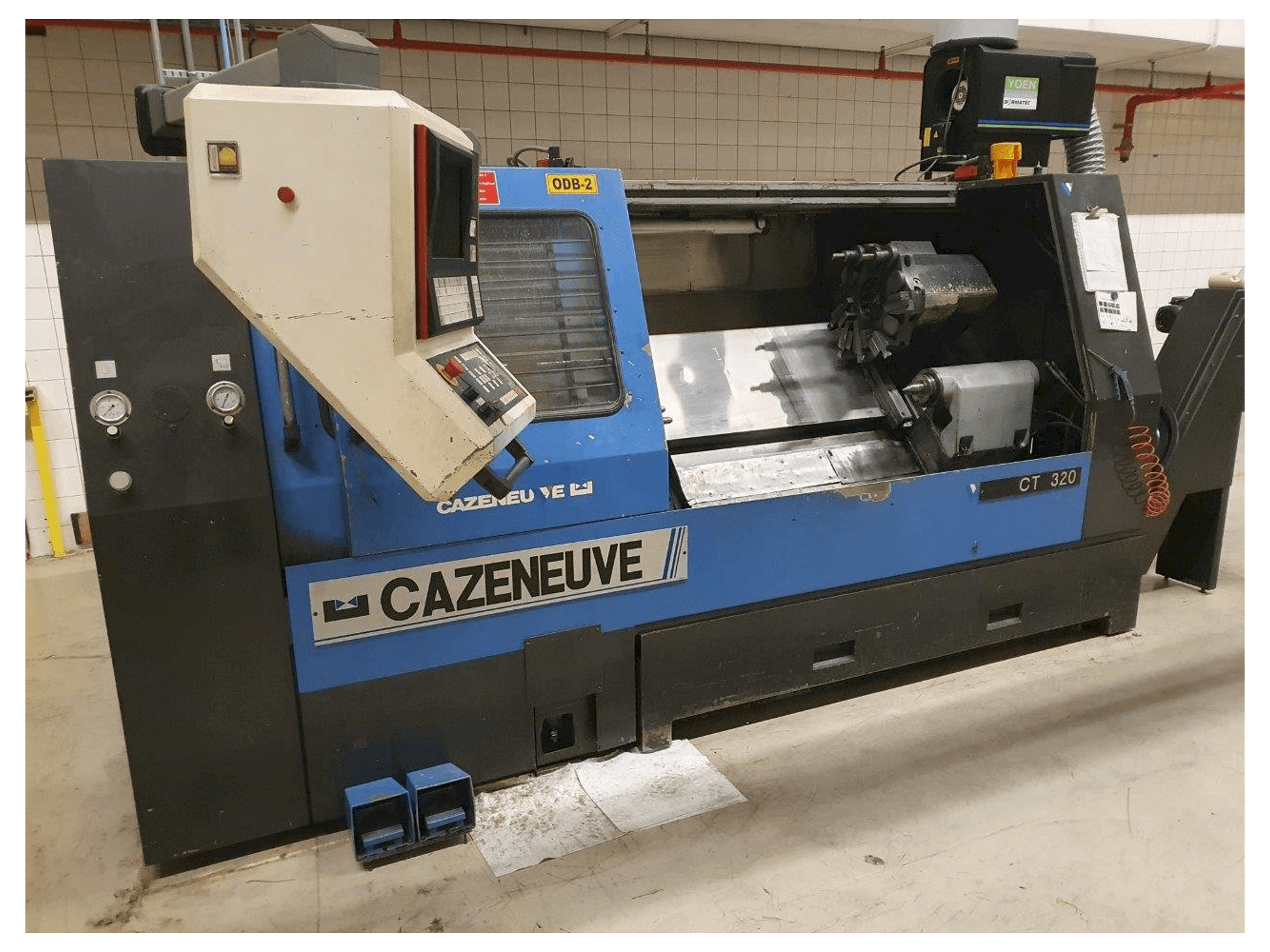 Vue de face de la machine CAZENEUVE CT320