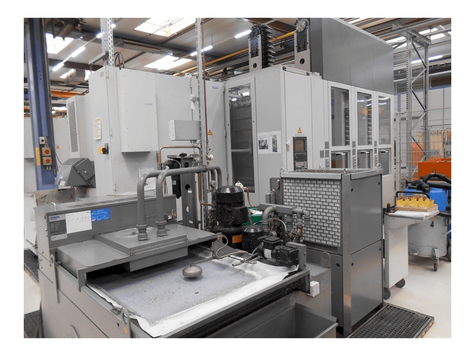 Vue de face de la machine Heckert HEC 500 D XXL