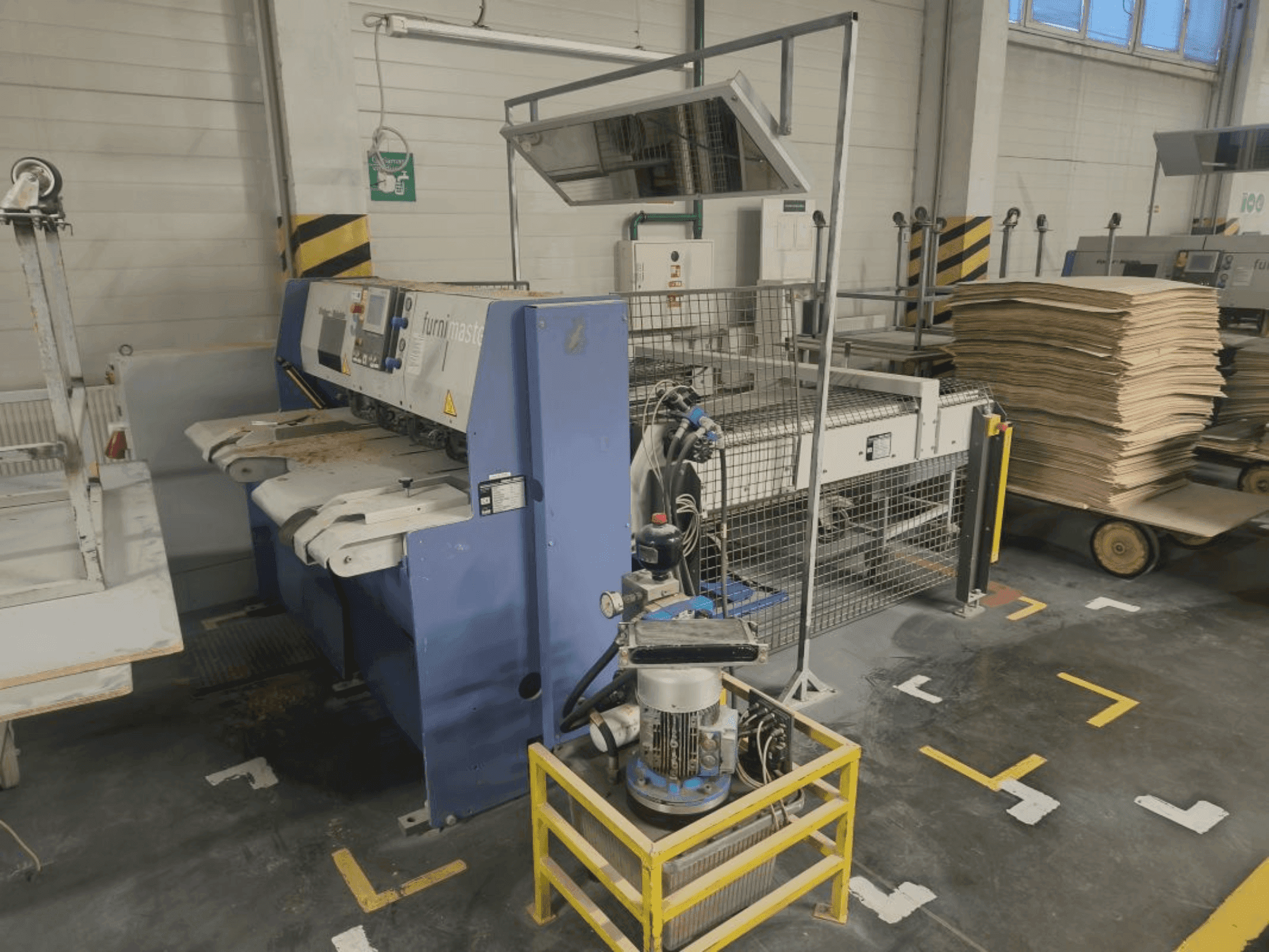 Vue de face de la machine FISCHER & RüCKLE FZR15 / DAR 12