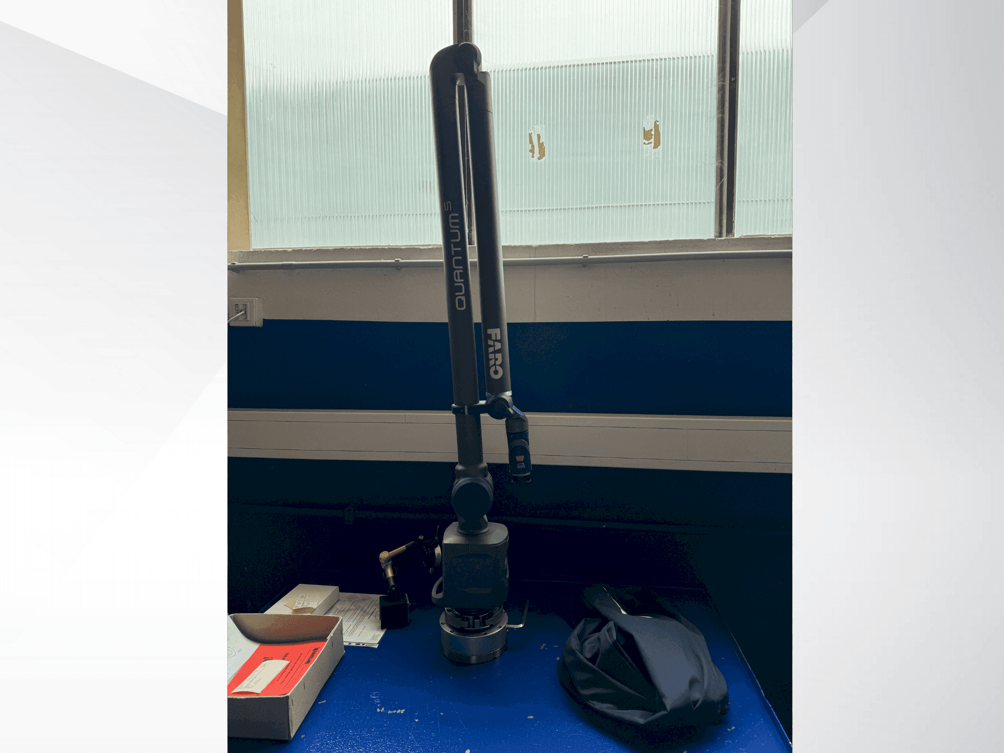 Vue de face de la machine Faro 21000