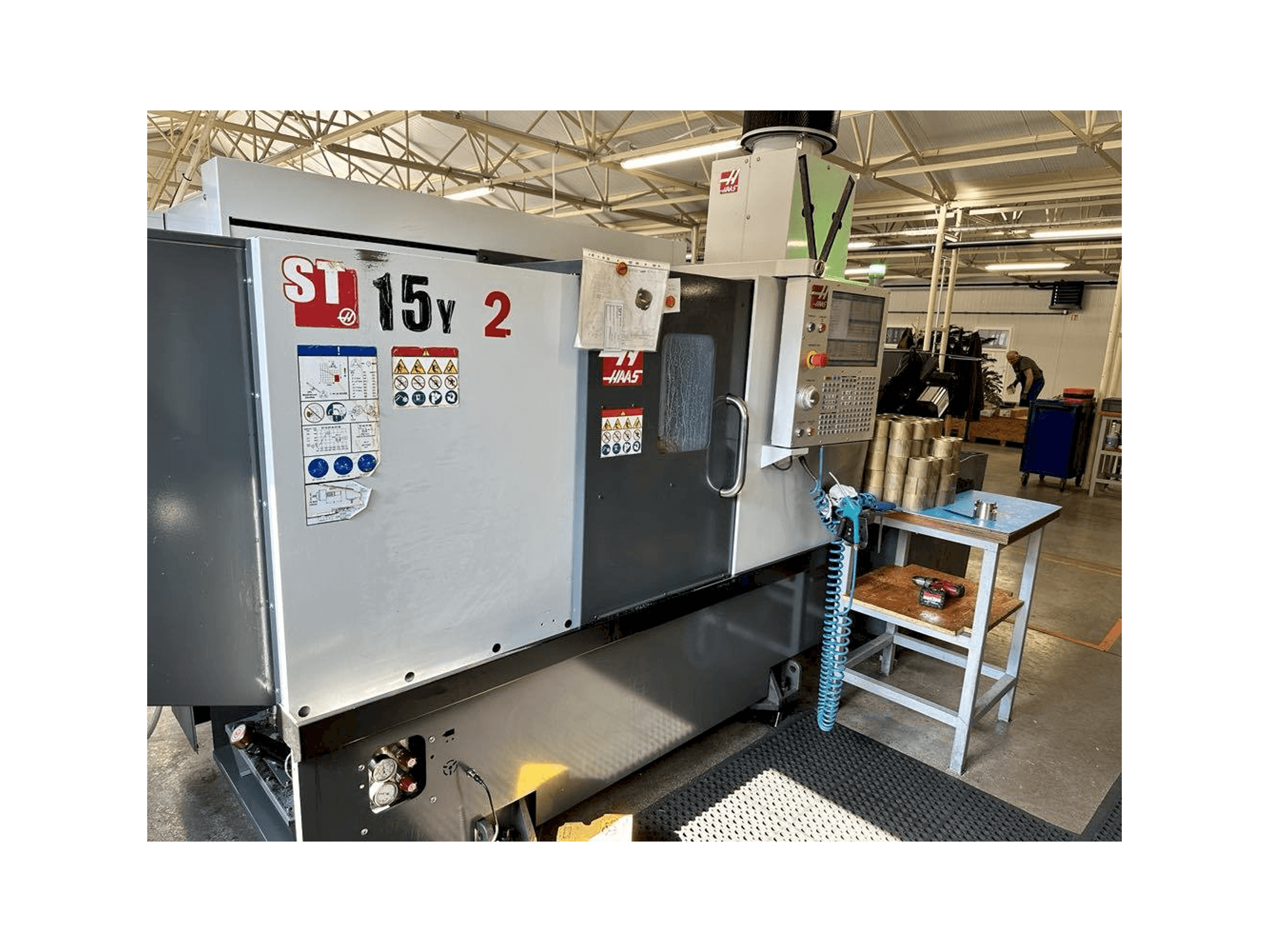 Vue de face de la machine HAAS ST-15Y (2019)