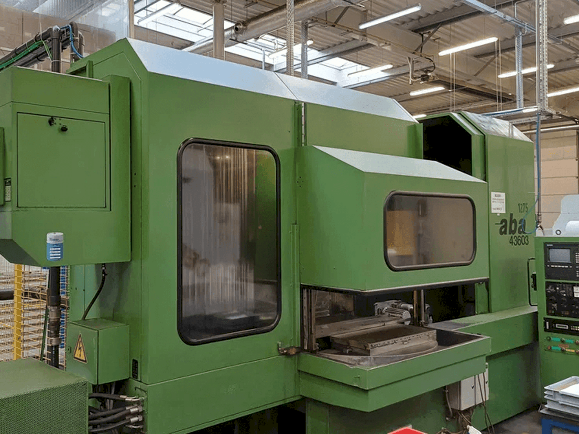 Vue de face de la machine ABA PSM 1250 TT