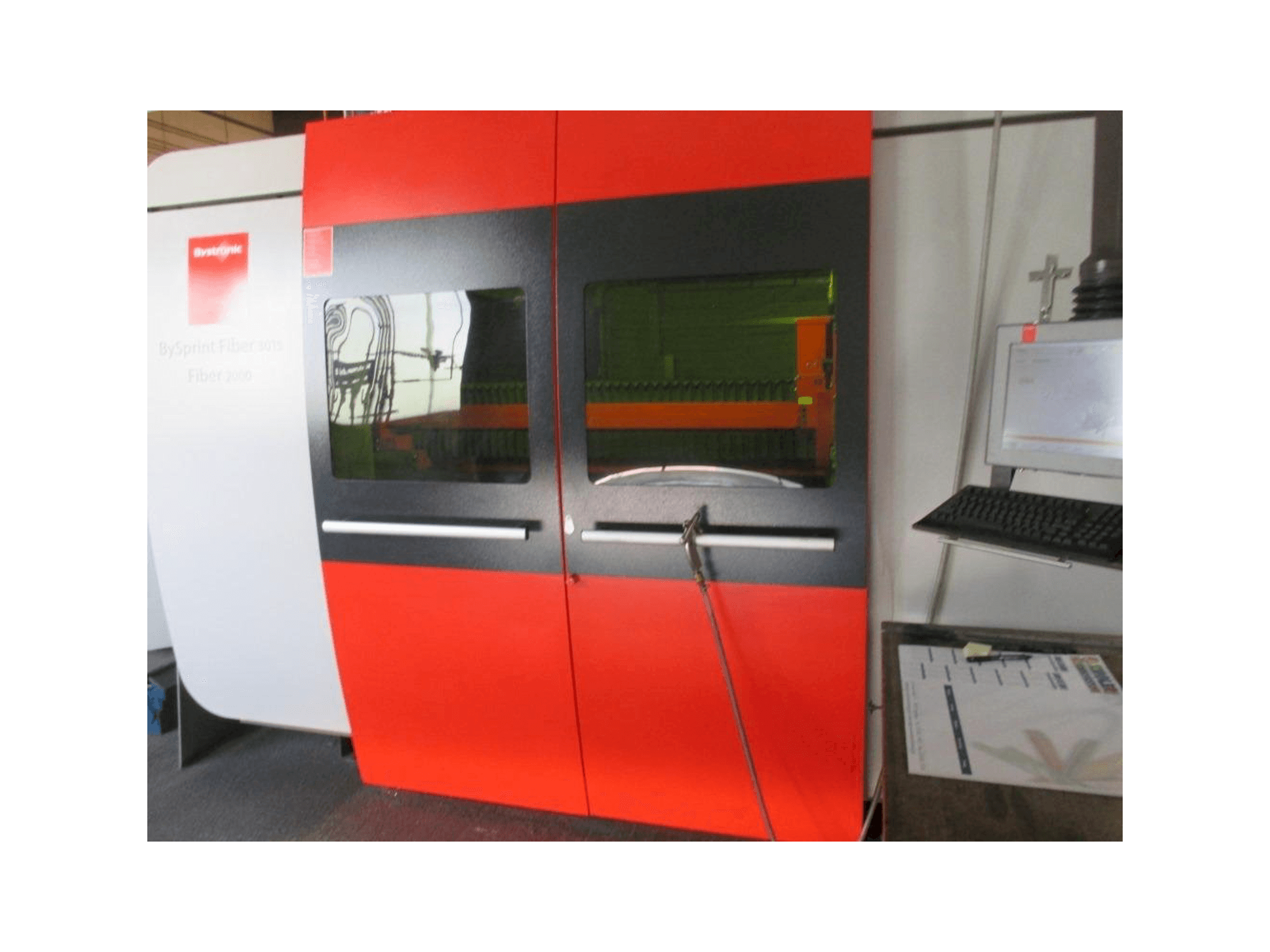 Front view of Bystronic BySprint Fiber 3015 machine