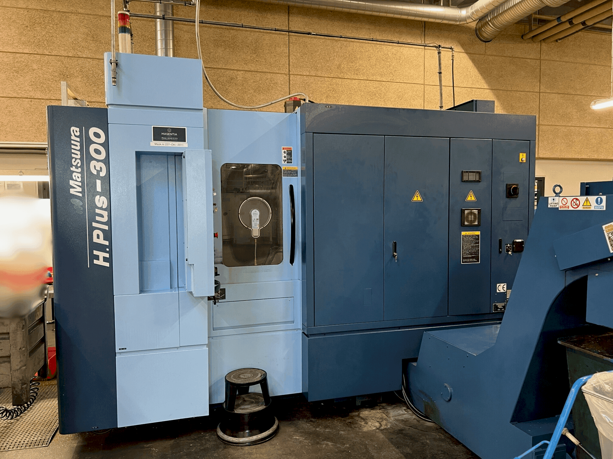 Vue de face de la machine Matsuura H.PLUS-300