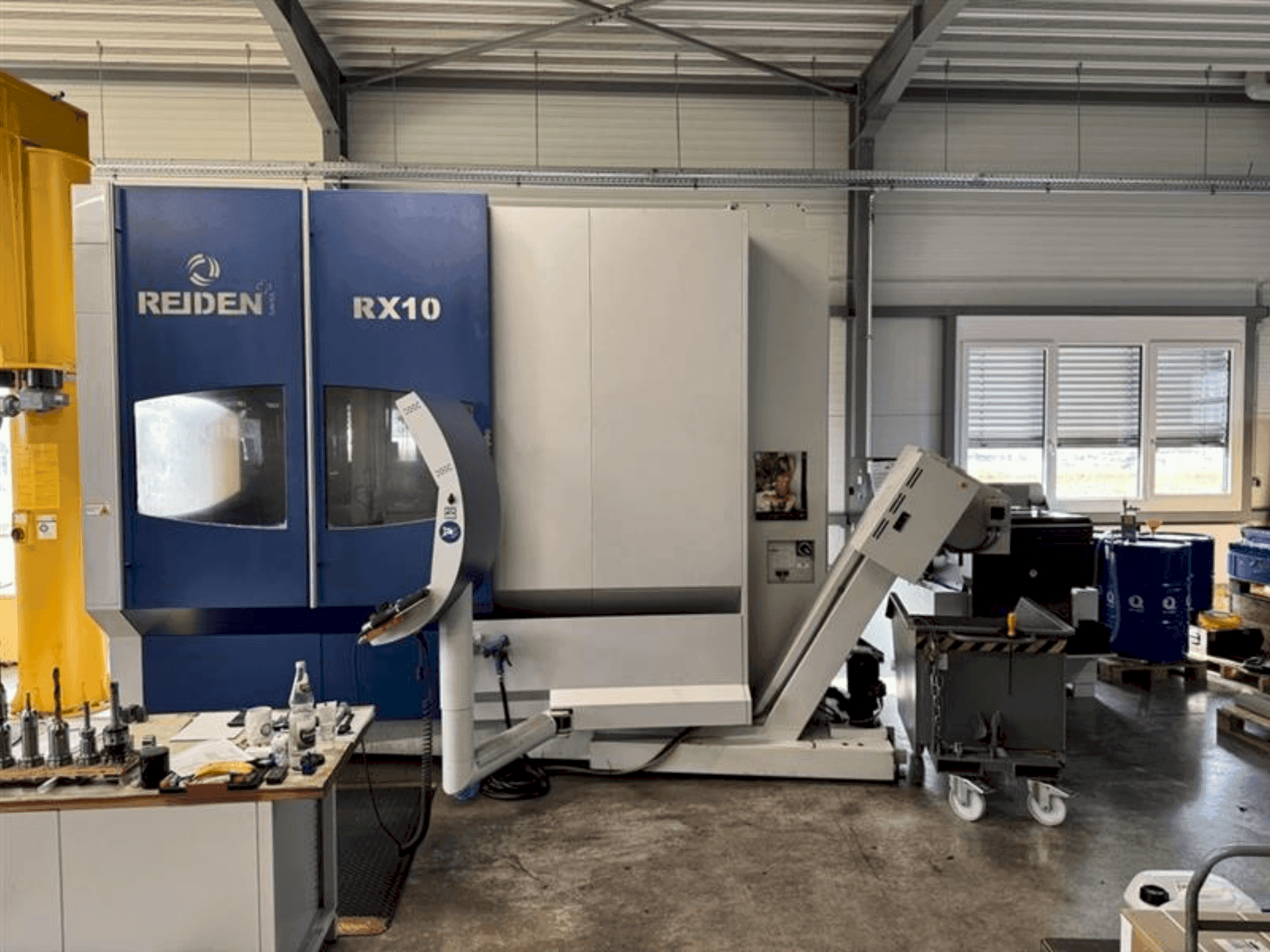 Vue de face de la machine Reiden RX10 5X