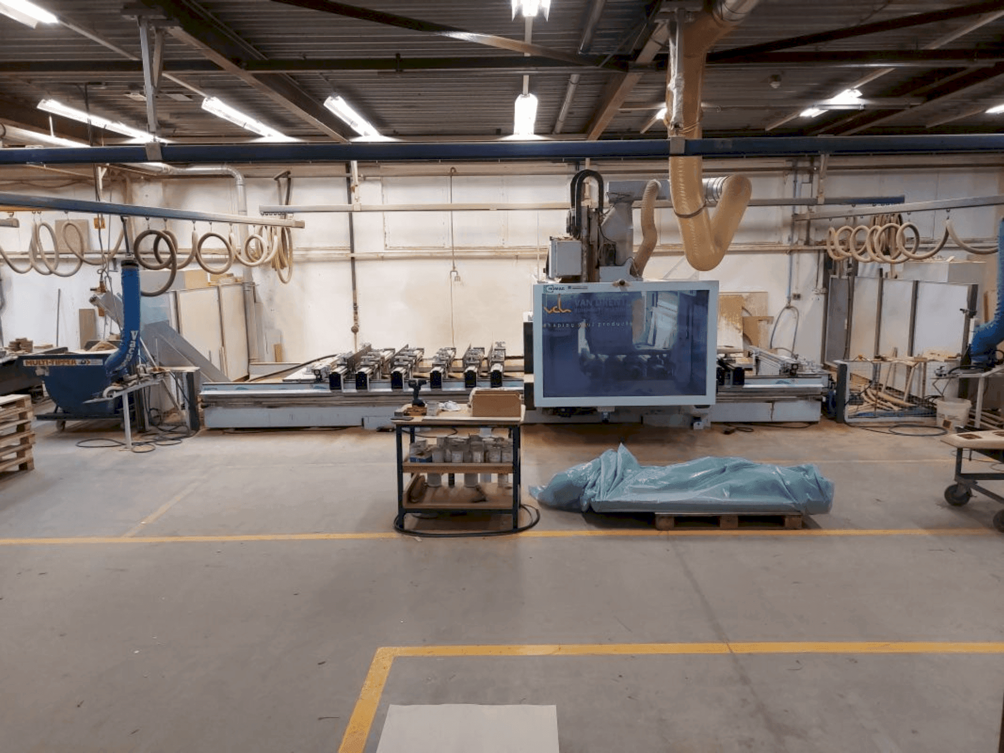 Vue de face de la machine HOMAG WEEKE Profi BMG 611/60/15/F/AP