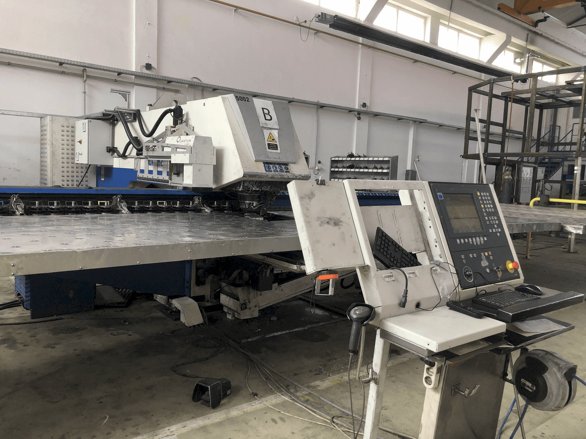 Vue de face de la machine Trumpf Trupunch 5000