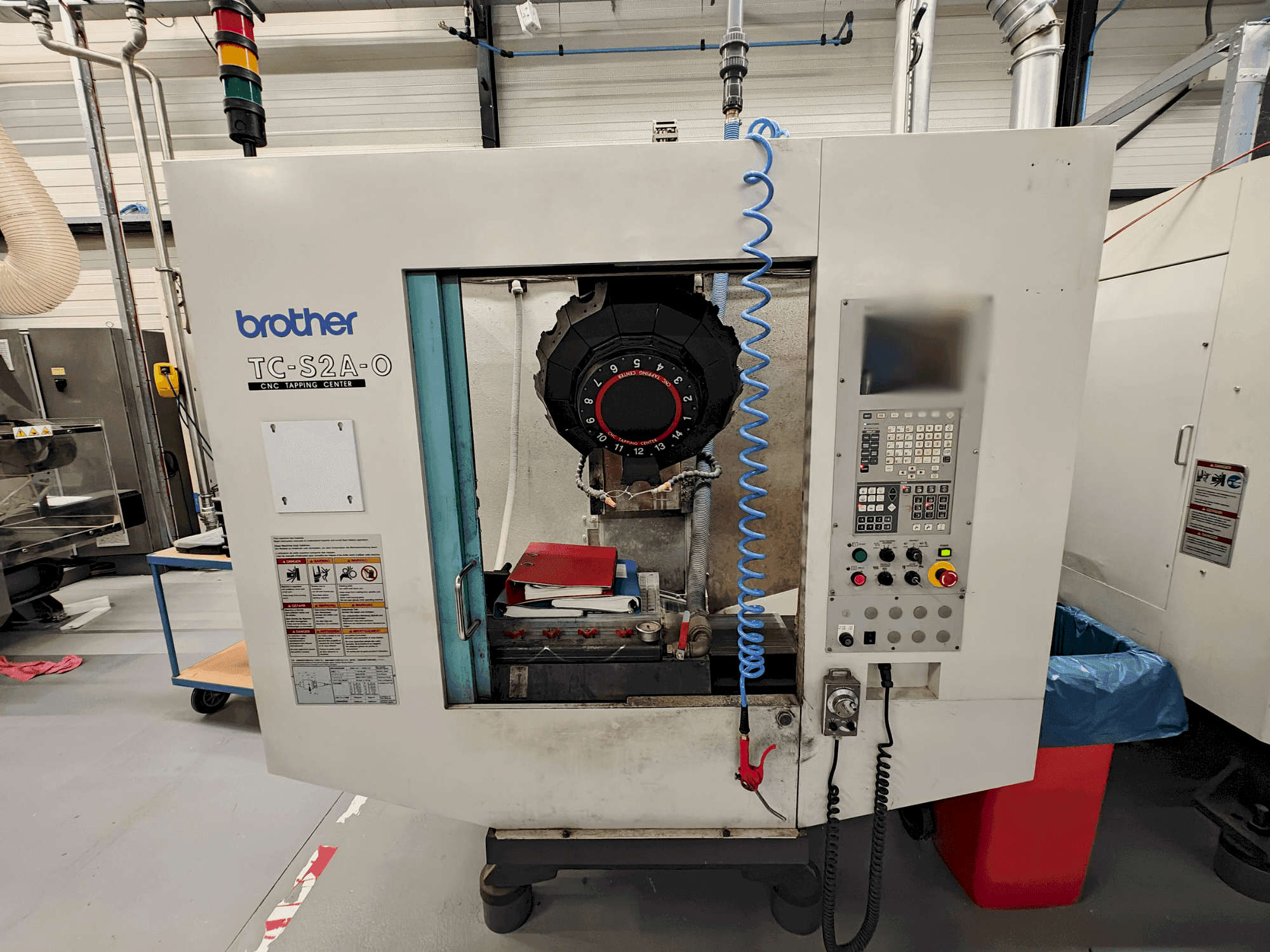 Vue de face de la machine Brother C-S2A-O