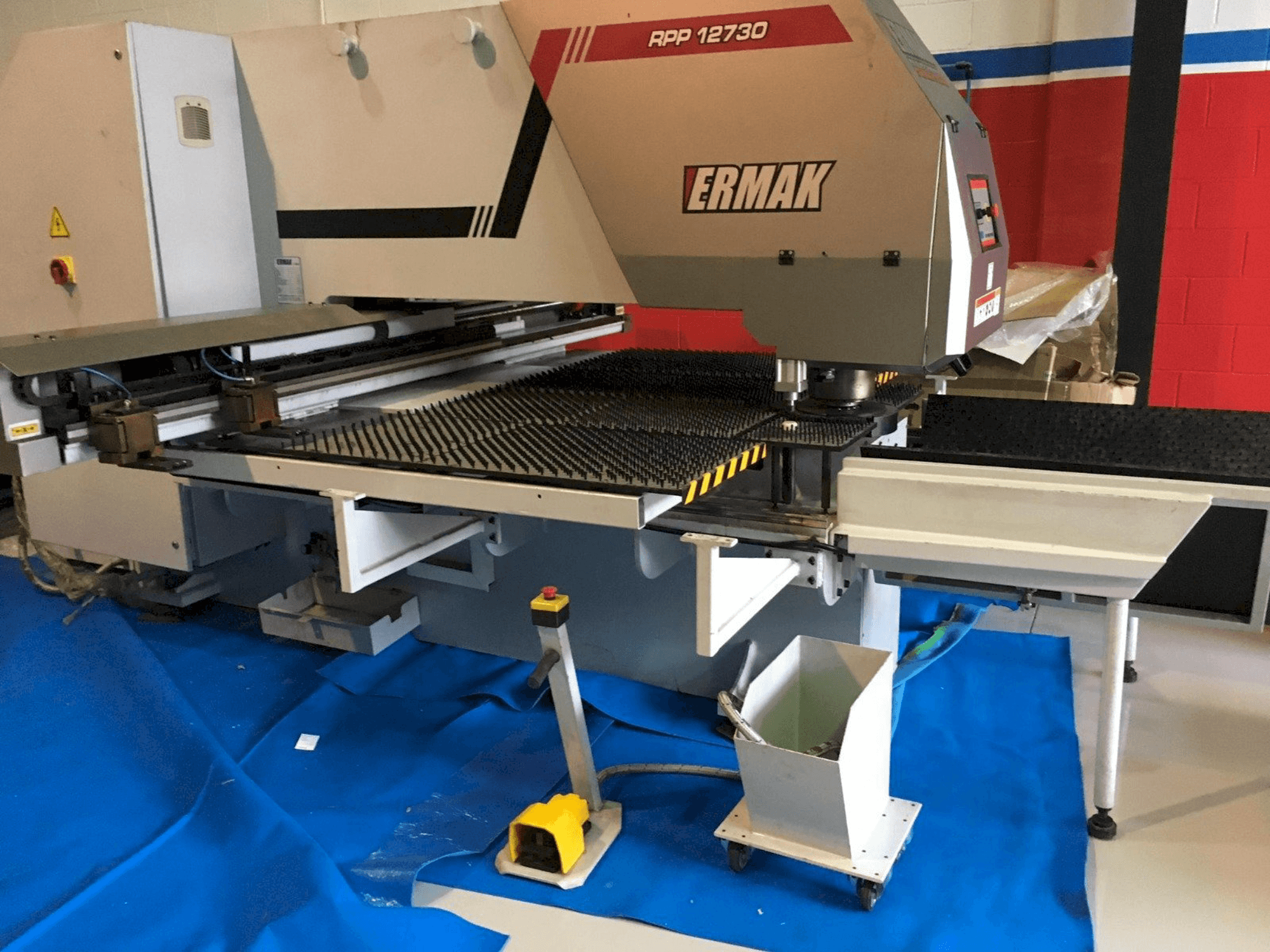 Vue de face de la machine ERMAKSAN RPP 12730