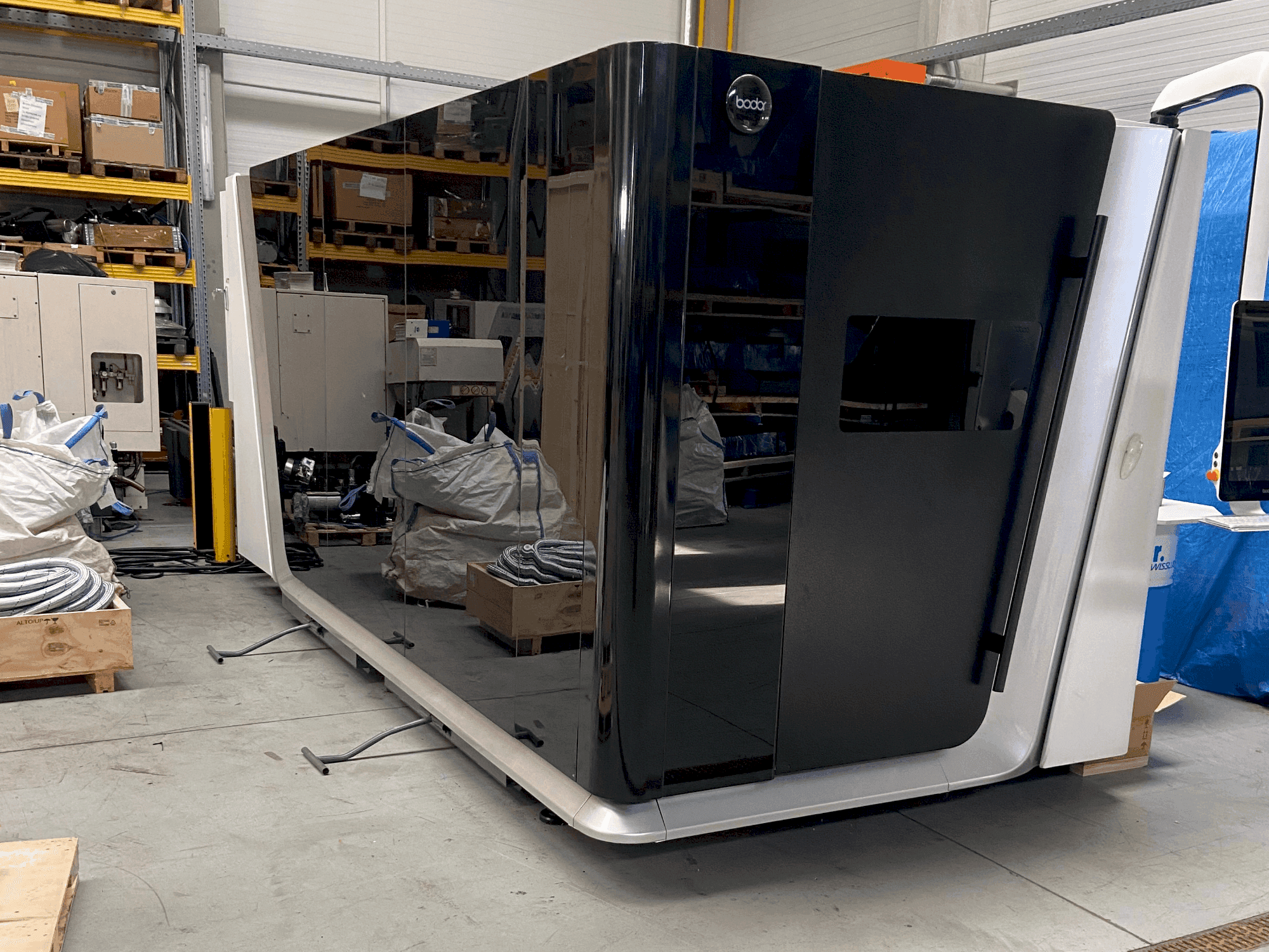 Vue de face de la machine Bodor C3