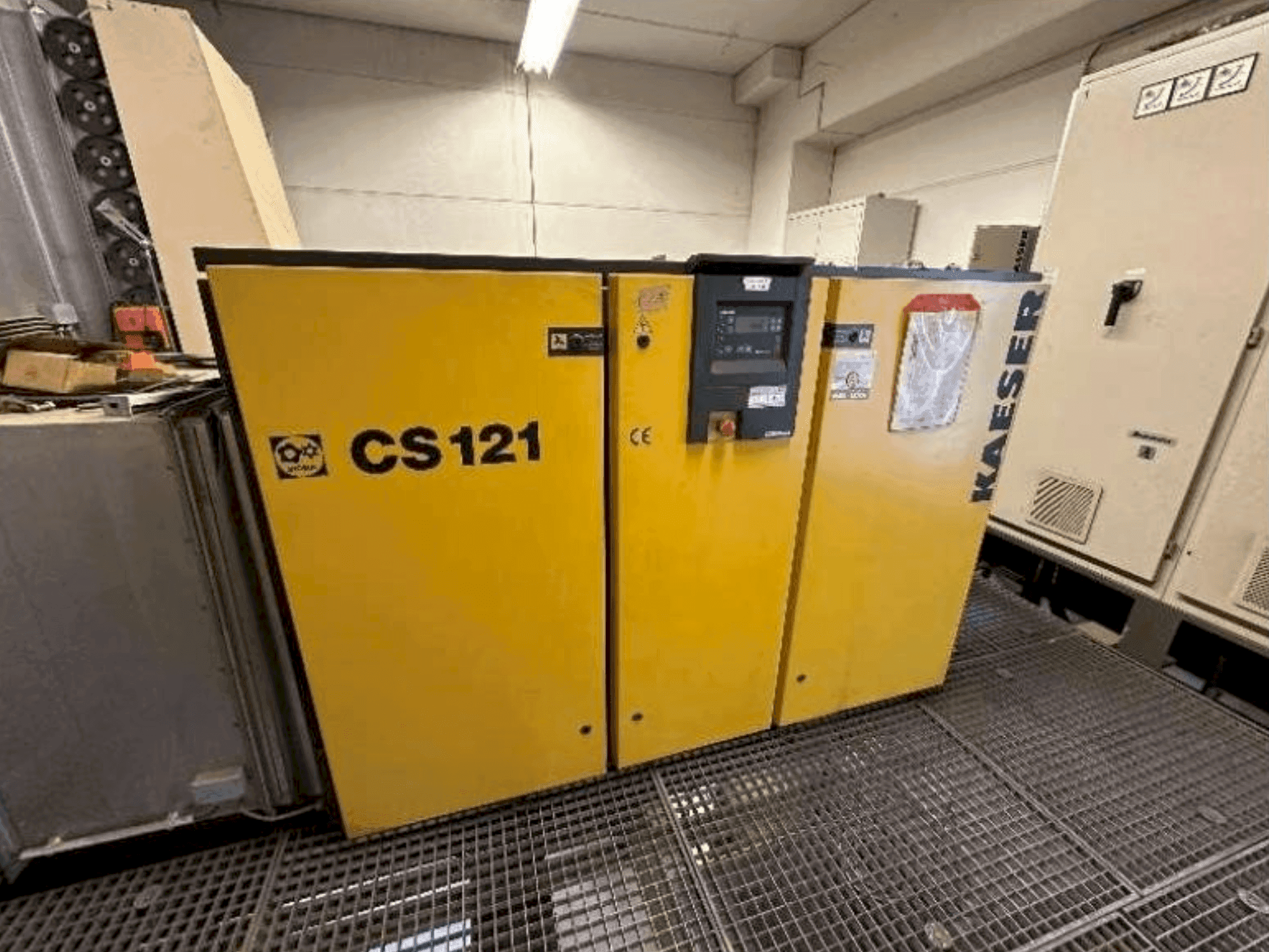 Vue de face de la machine KAESER Compressor System