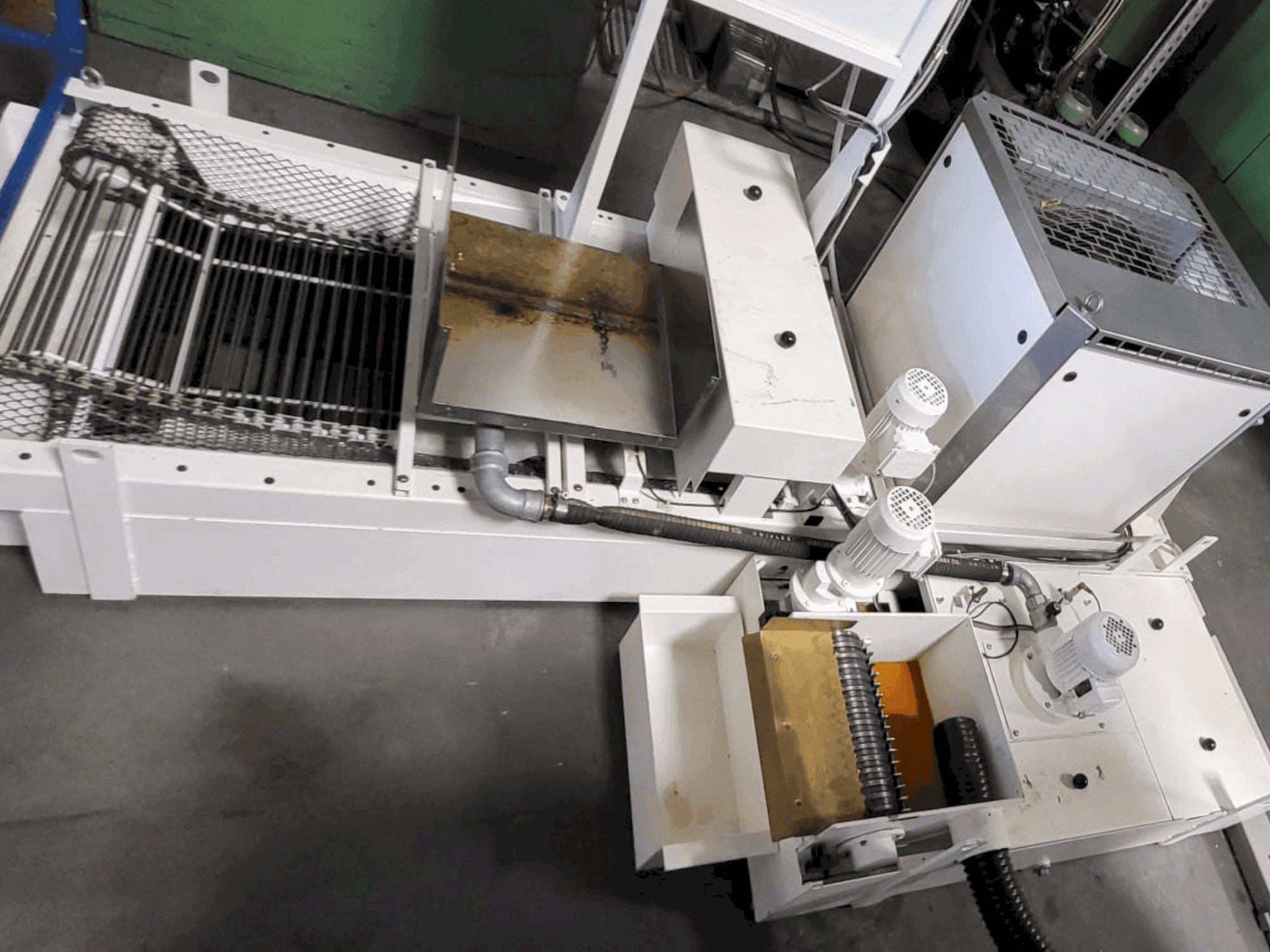 Vue de face de la machine VOUMARD VM 110 CNC T