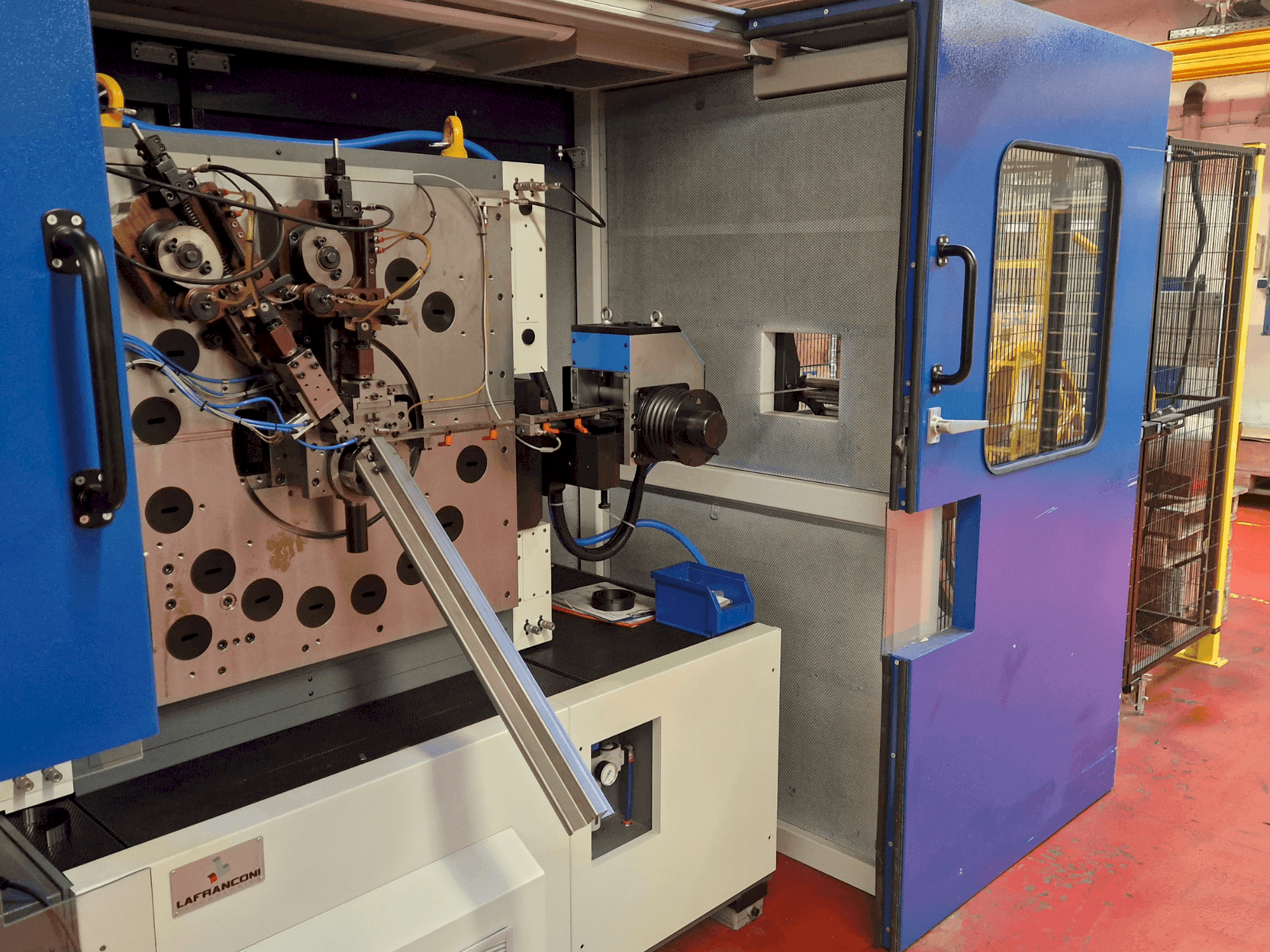 Vue de face de la machine LAFRANCONI LM 400