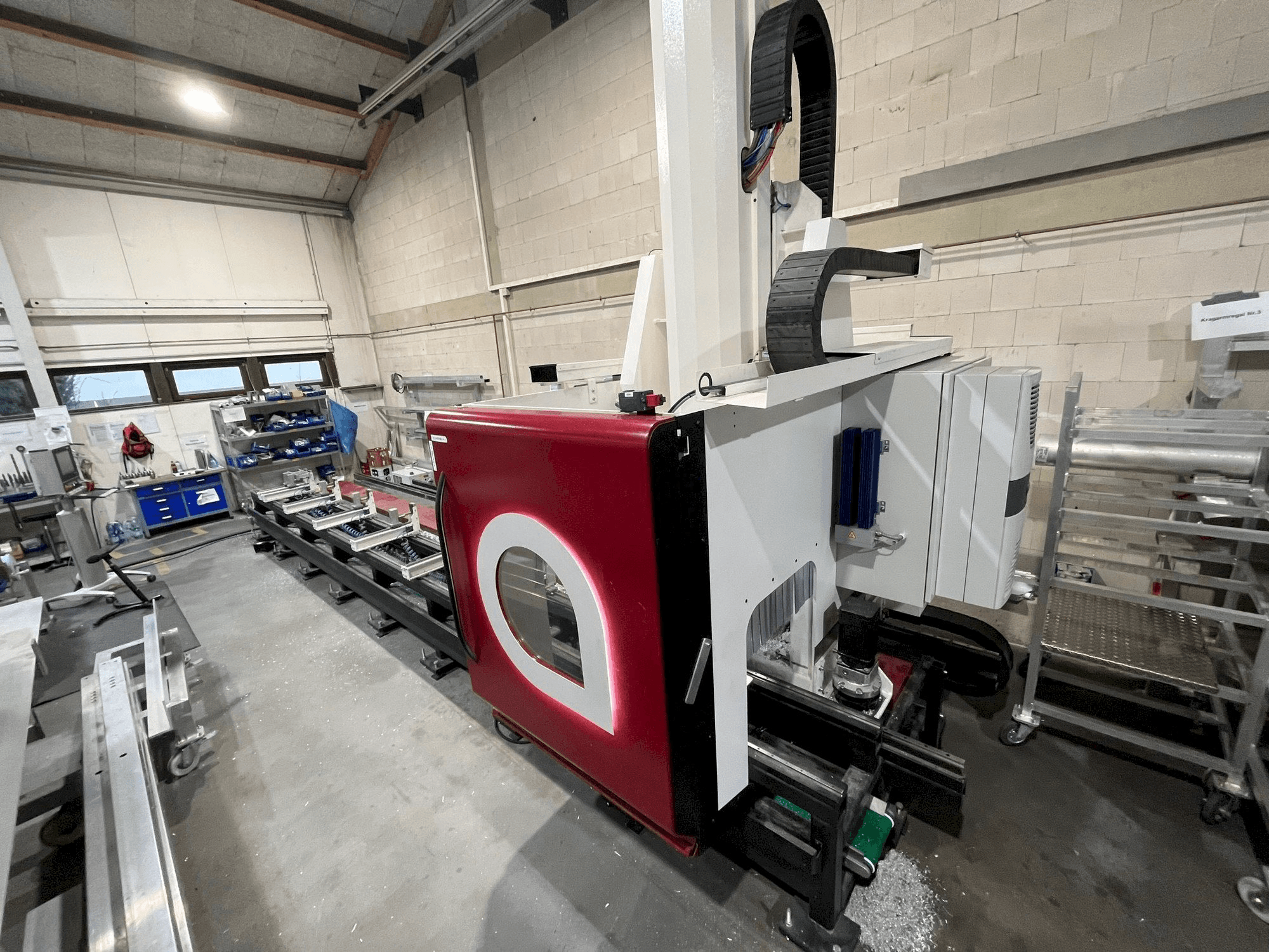 Front view of Austen AX 607 machine