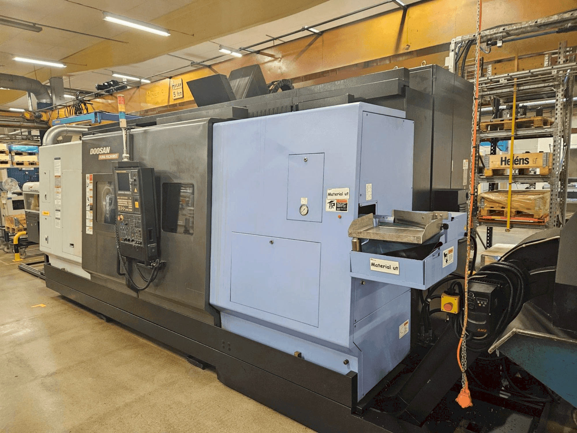 Vue de face de la machine DOOSAN Puma MX2600ST (2013)