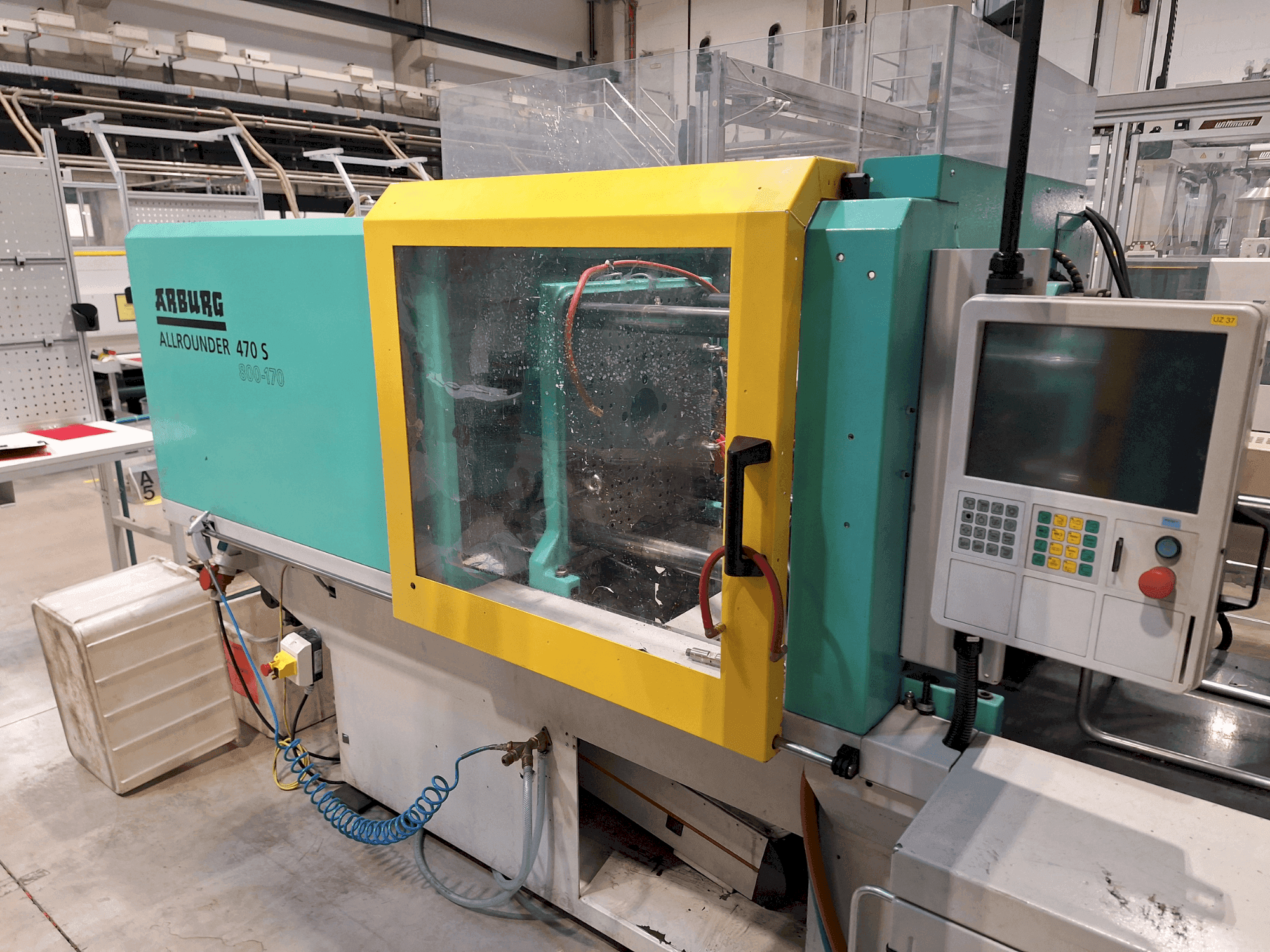 Vue de face de la machine Arburg 470 S 800-170