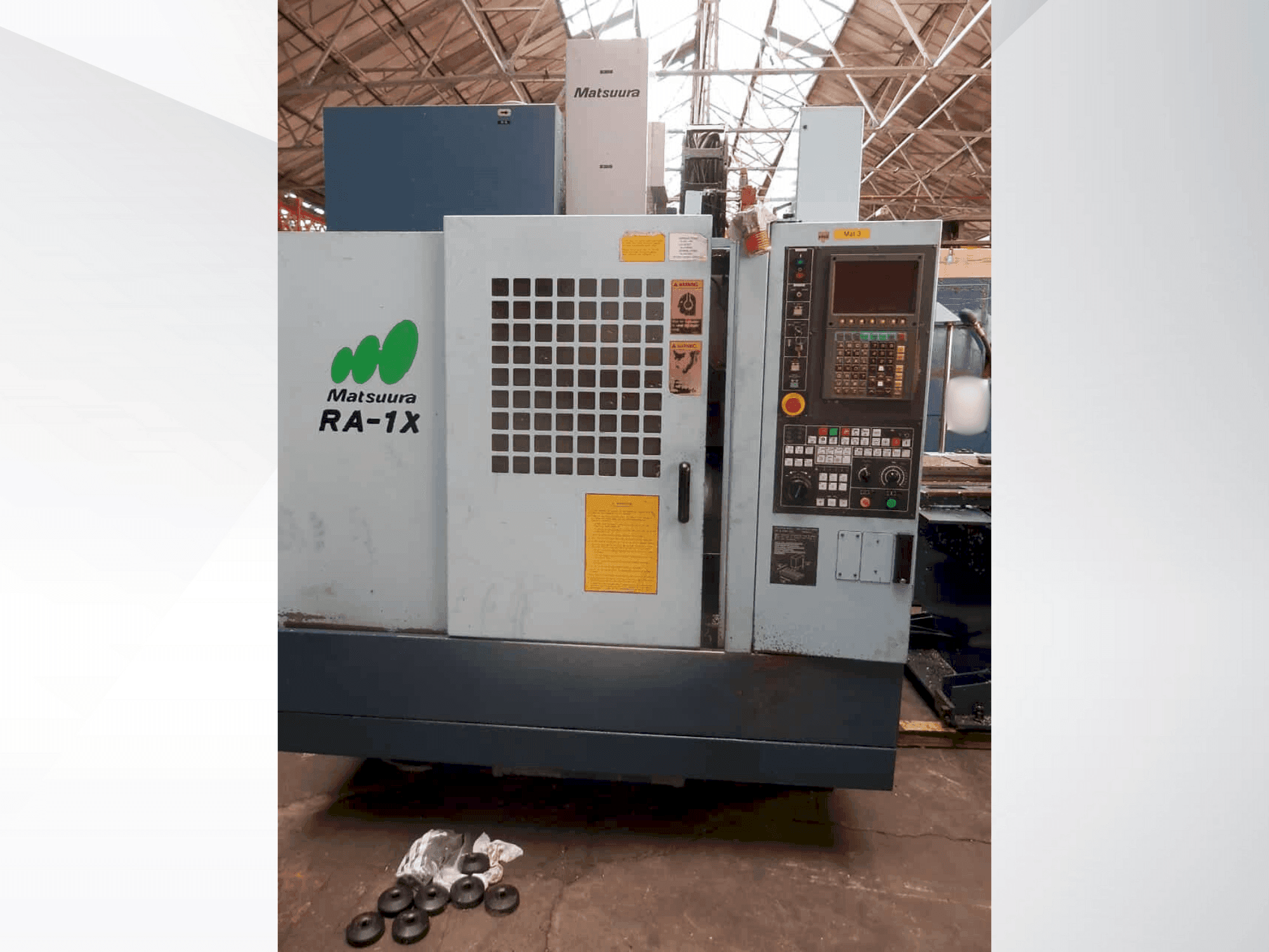 Vue de face de la machine Matsuura RA-1X Twin Pallet